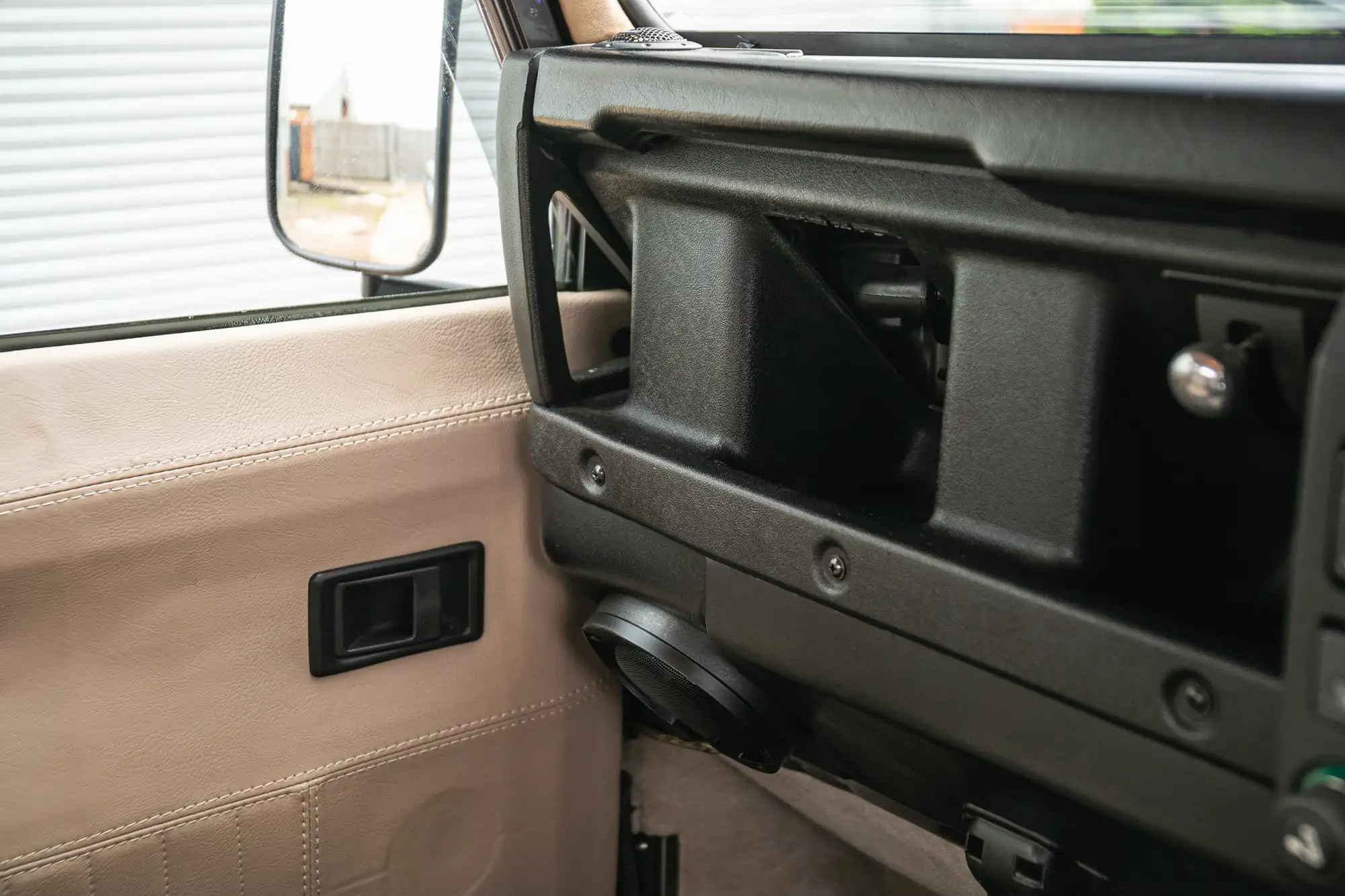 2002 Land Rover Defender 110 TD5 Double-Cab 2.5L-For Sale