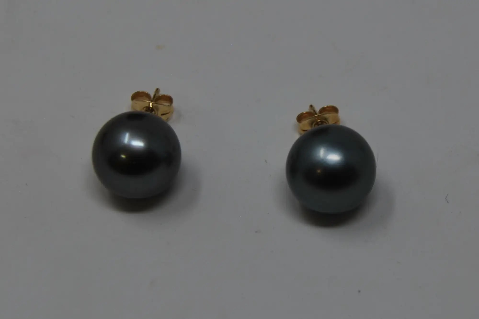 Tahitian Pearl Earrings