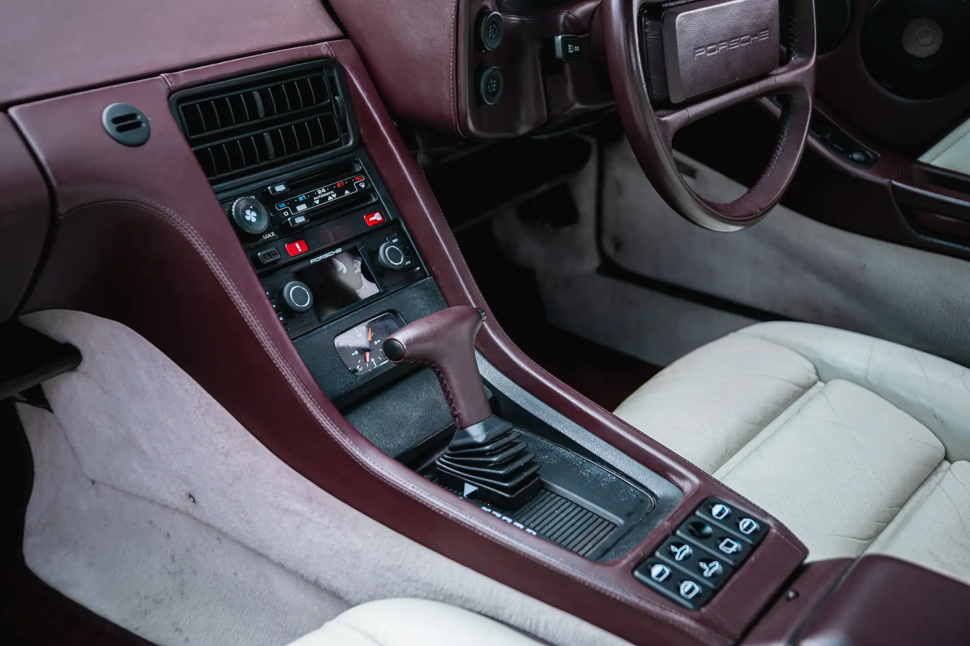 1987 Porsche 928 S4-Sold