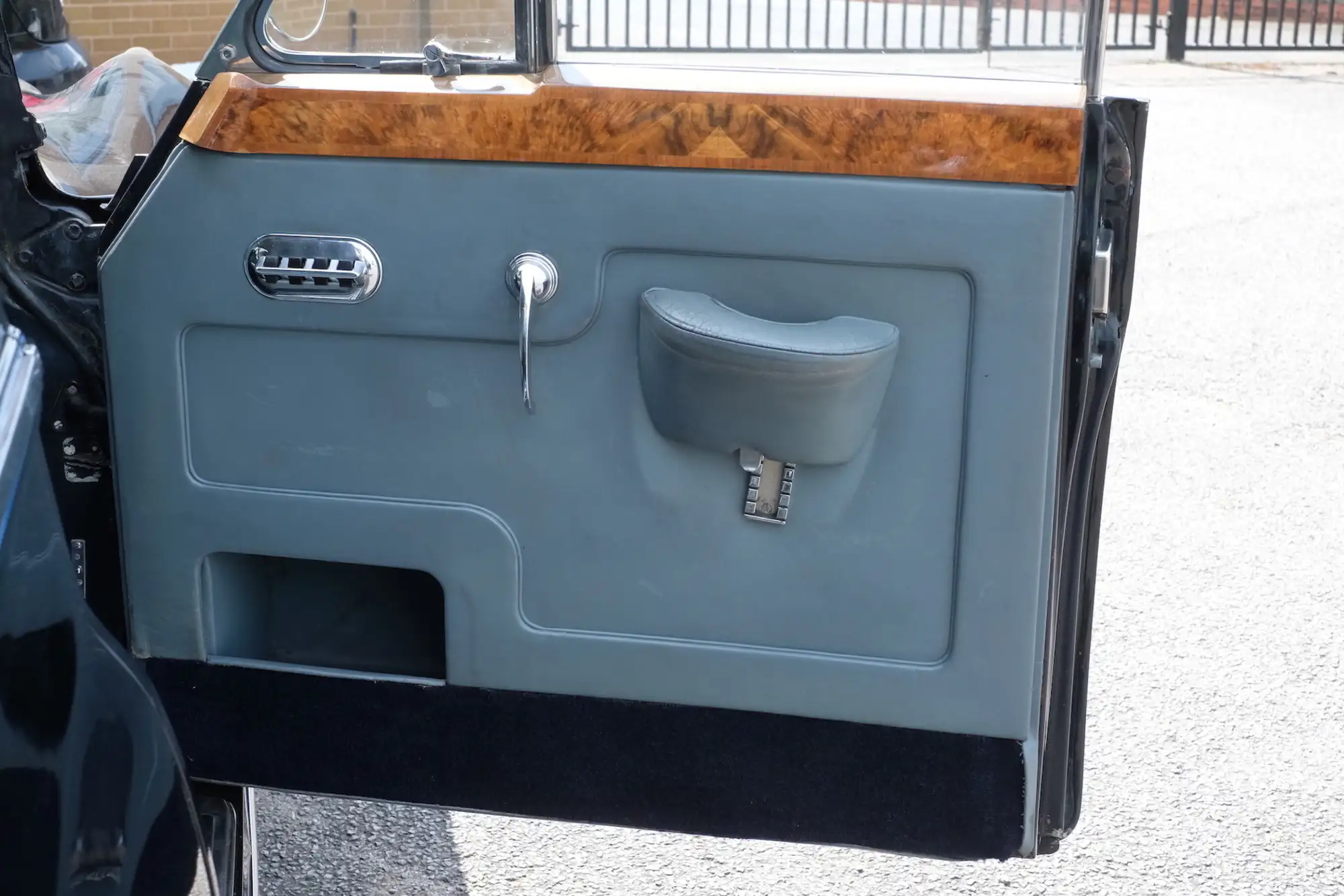 1961 Rolls-Royce Silver Cloud II-Sold