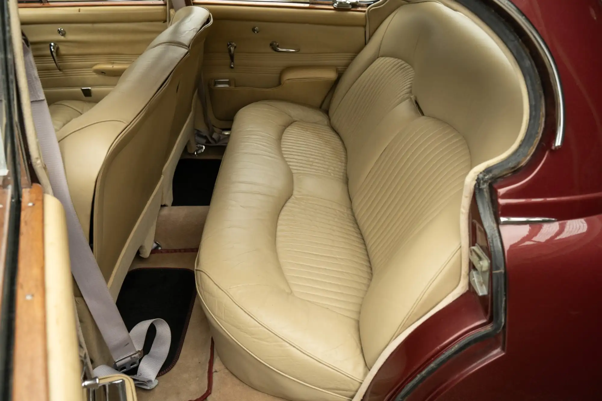 1967 Jaguar 420 4.2-Sold