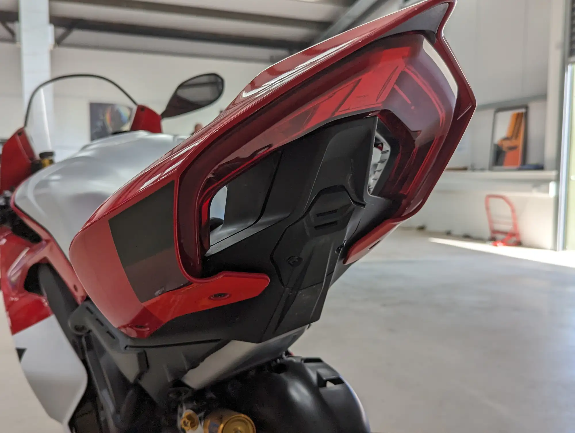 2023 Ducati Panigale V4R 998cc-For Sale