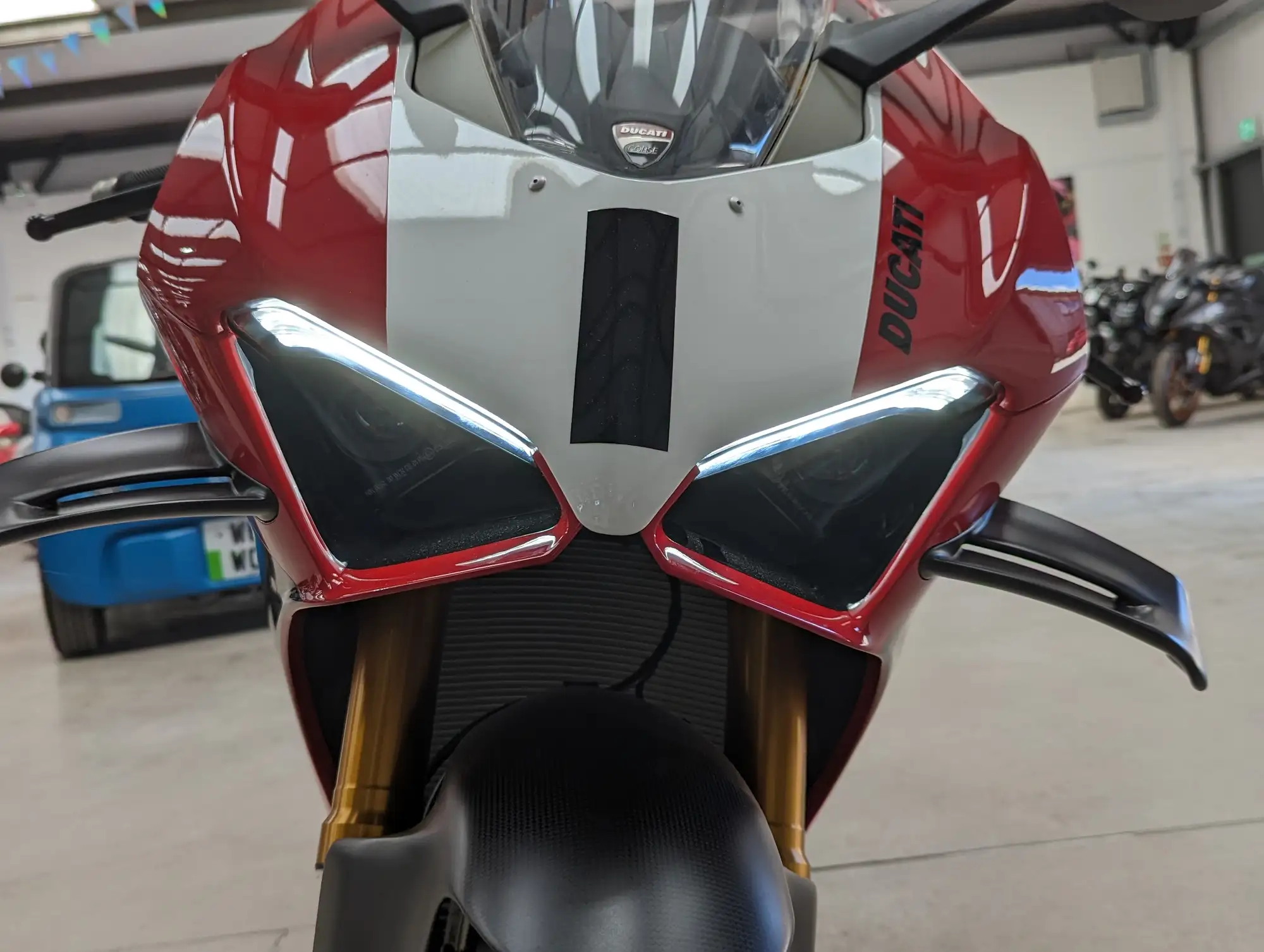 2023 Ducati Panigale V4R 998cc-For Sale