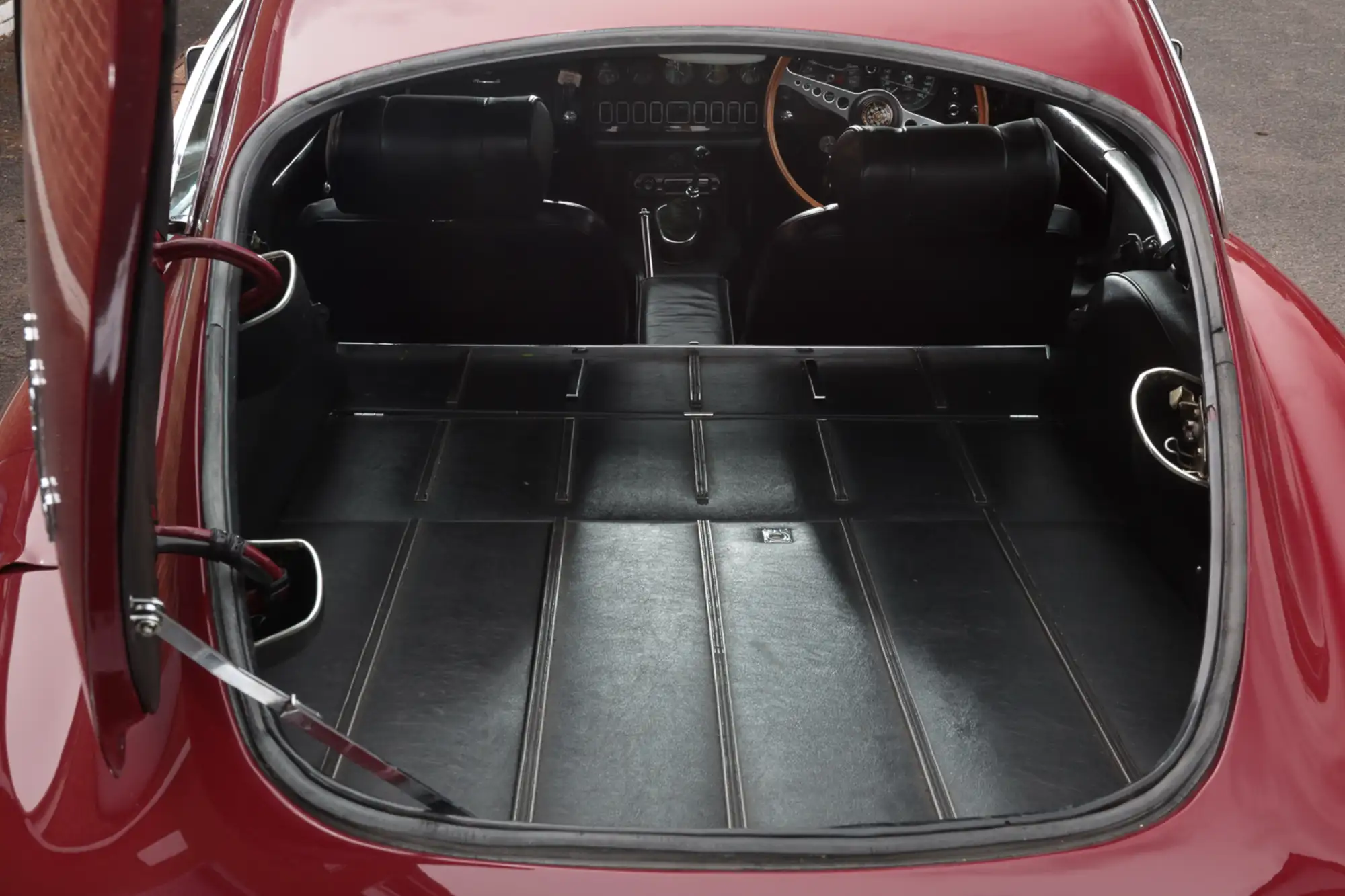 1969 Jaguar E-Type Series 2 Coupé-Sold