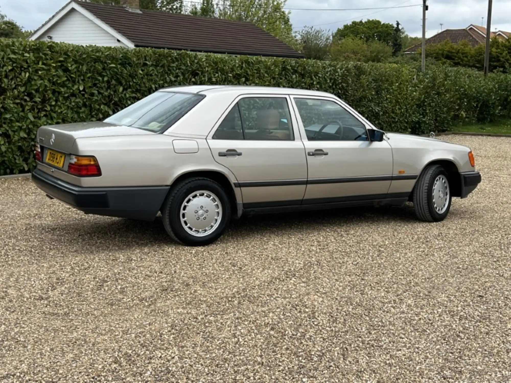1986 Mercedes-Benz 300E Saloon (W124)-Sold