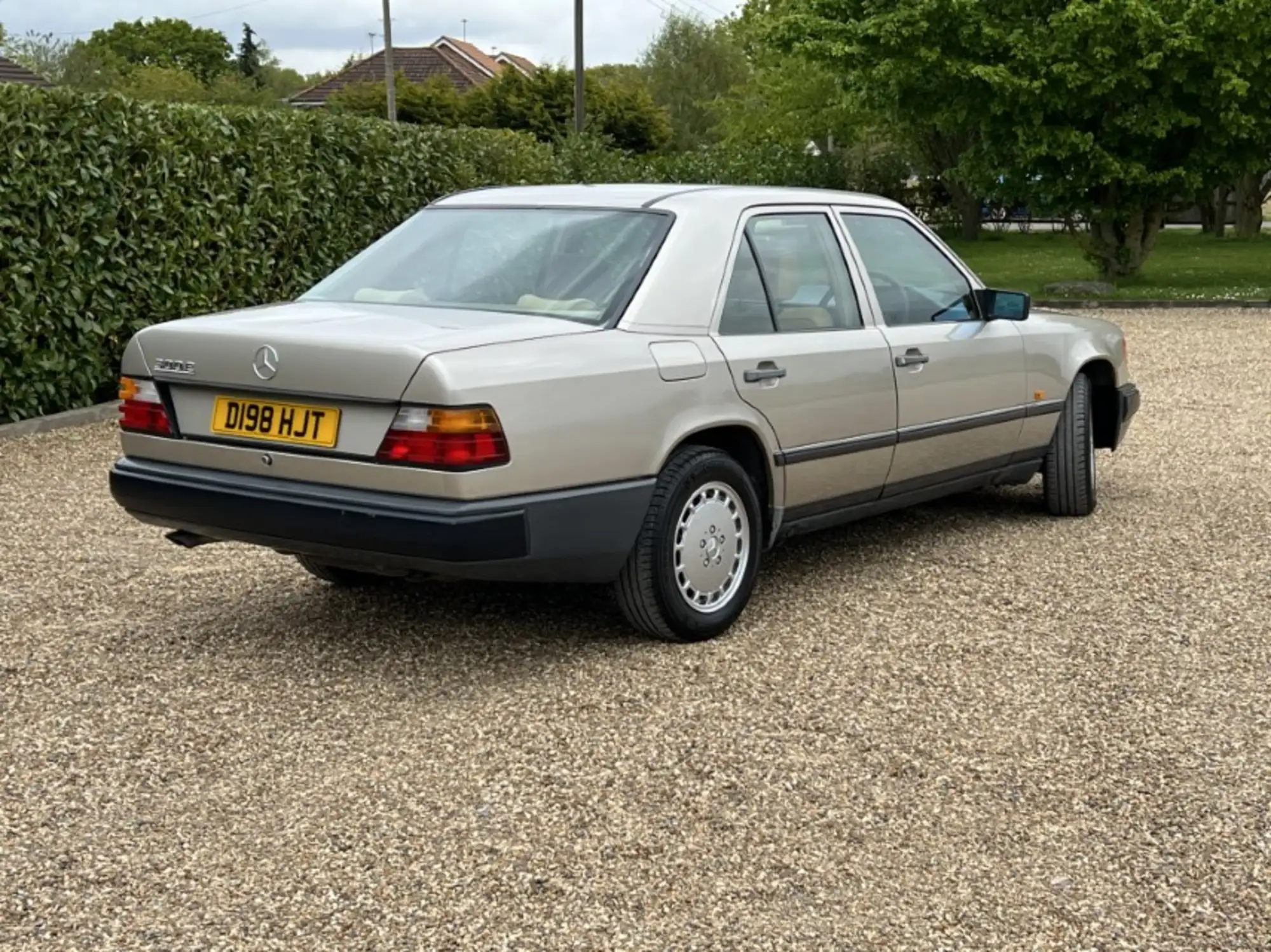 1986 Mercedes-Benz 300E Saloon (W124)-Sold