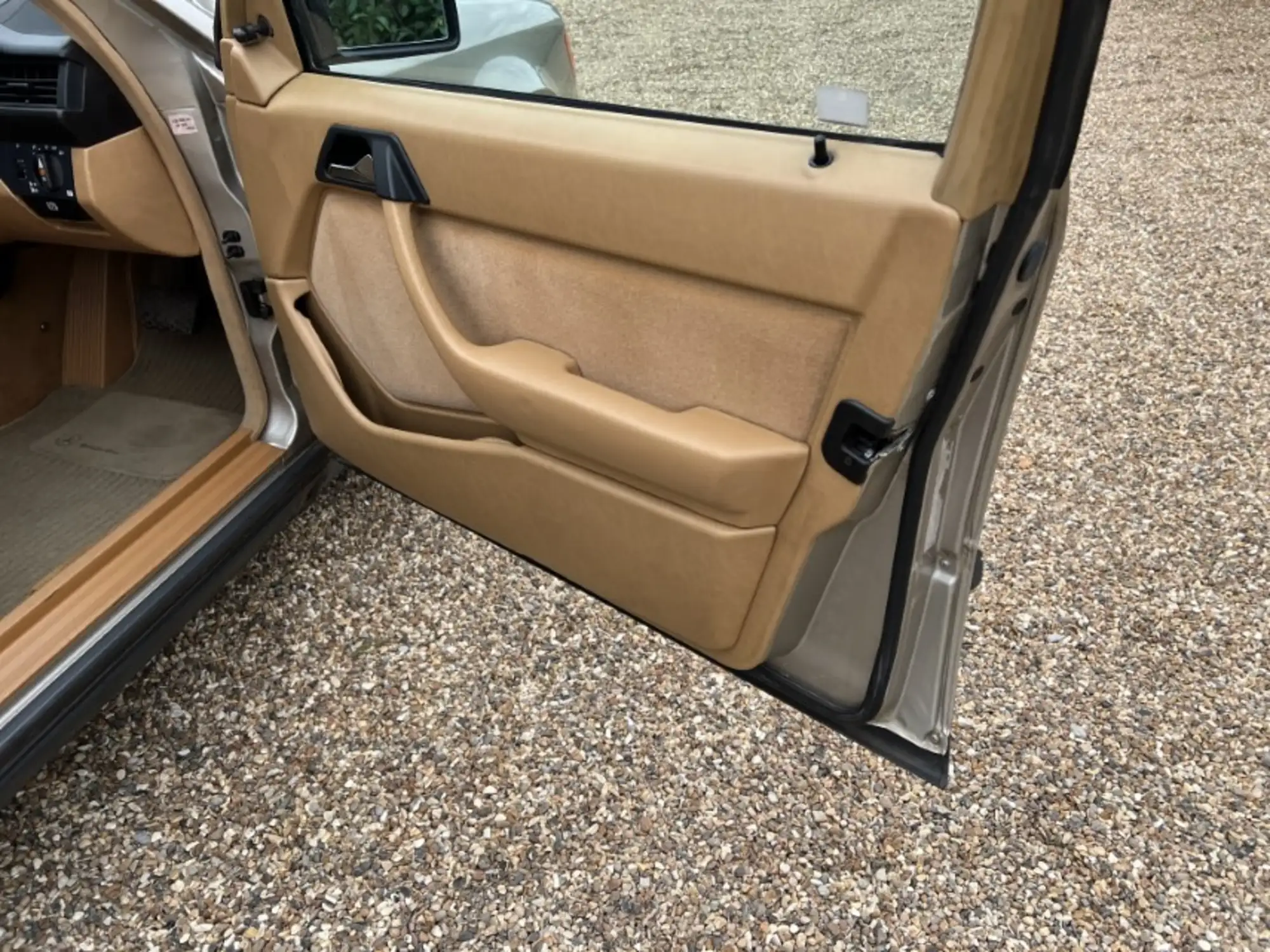 1986 Mercedes-Benz 300E Saloon (W124)-Sold