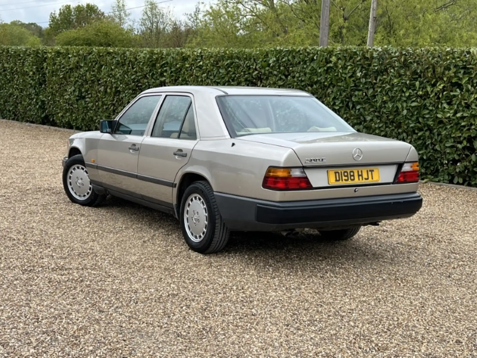 1986 Mercedes-Benz 300E Saloon (W124)-Sold