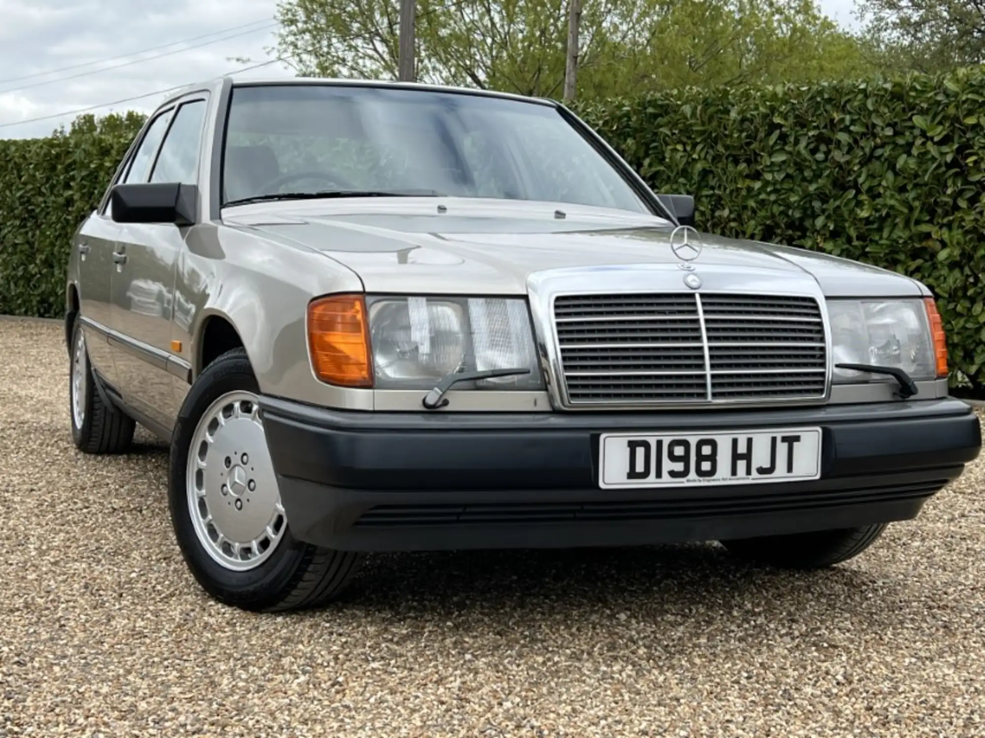 1986 Mercedes-Benz 300E Saloon (W124)-Sold