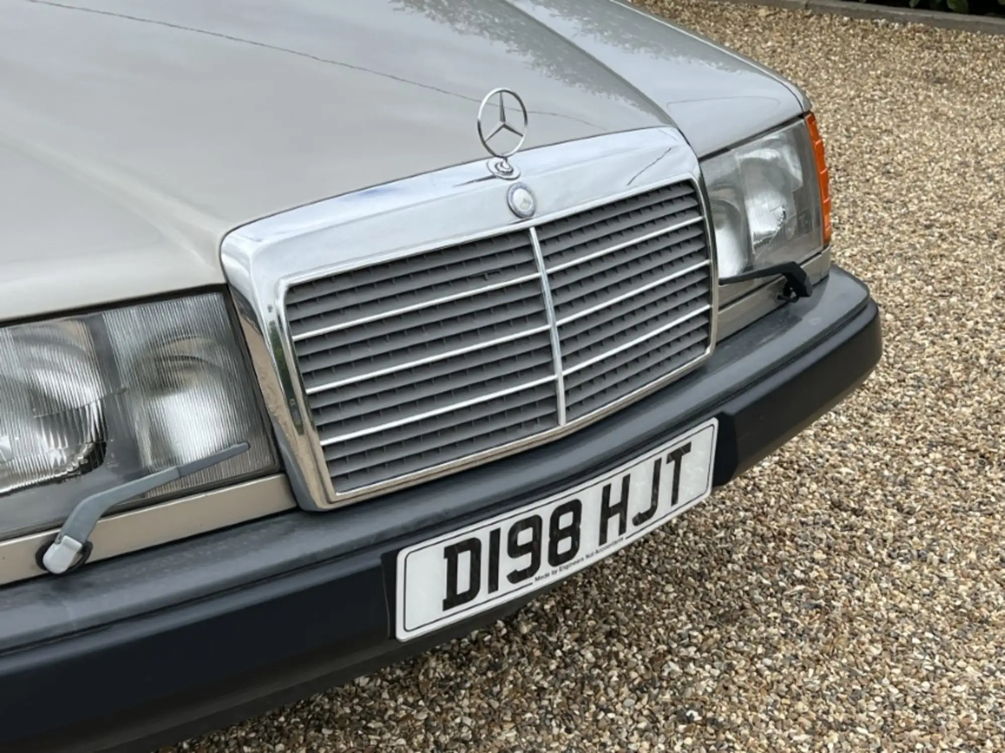 1986 Mercedes-Benz 300E Saloon (W124)-Sold