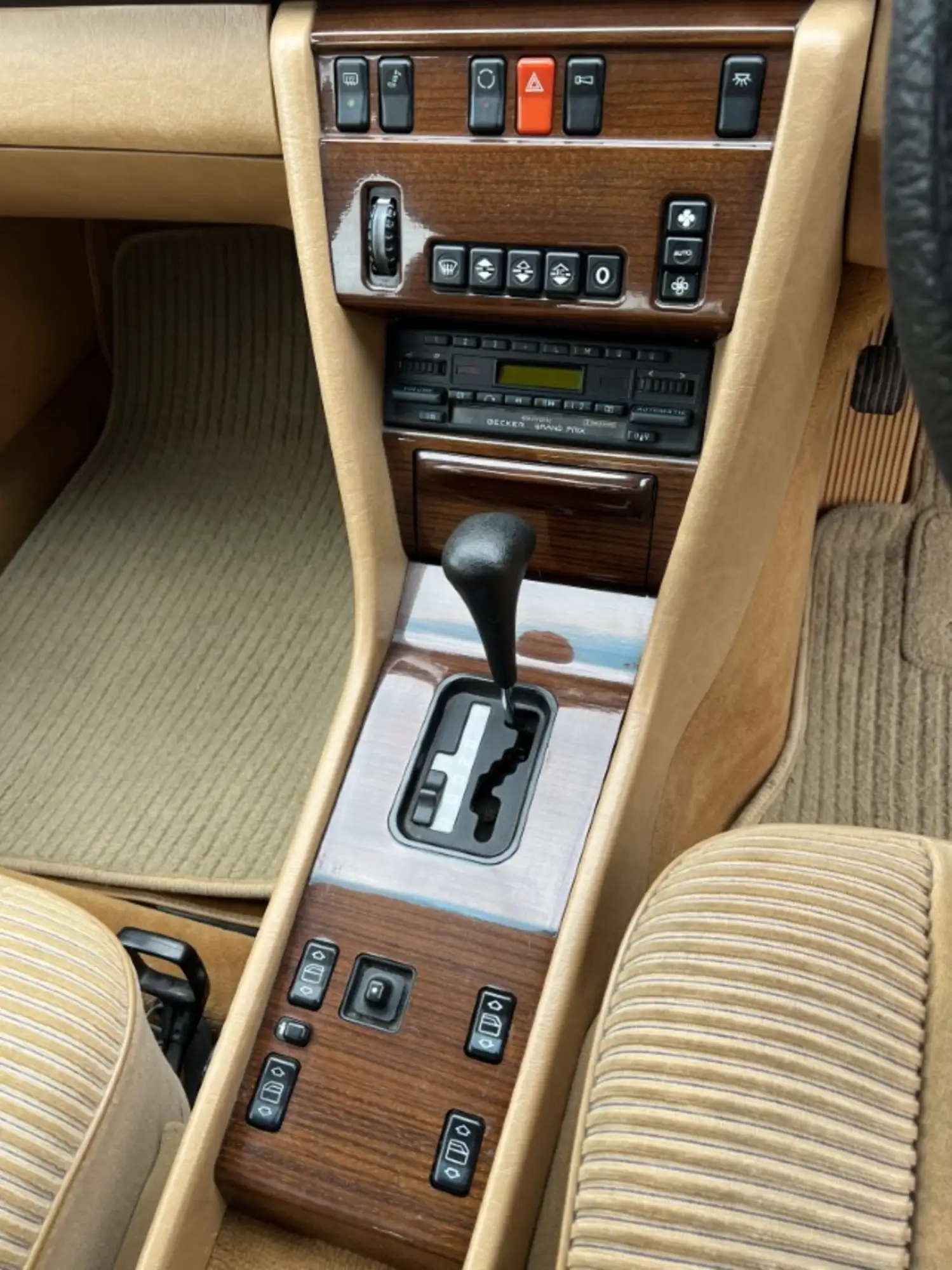 1986 Mercedes-Benz 300E Saloon (W124)-Sold