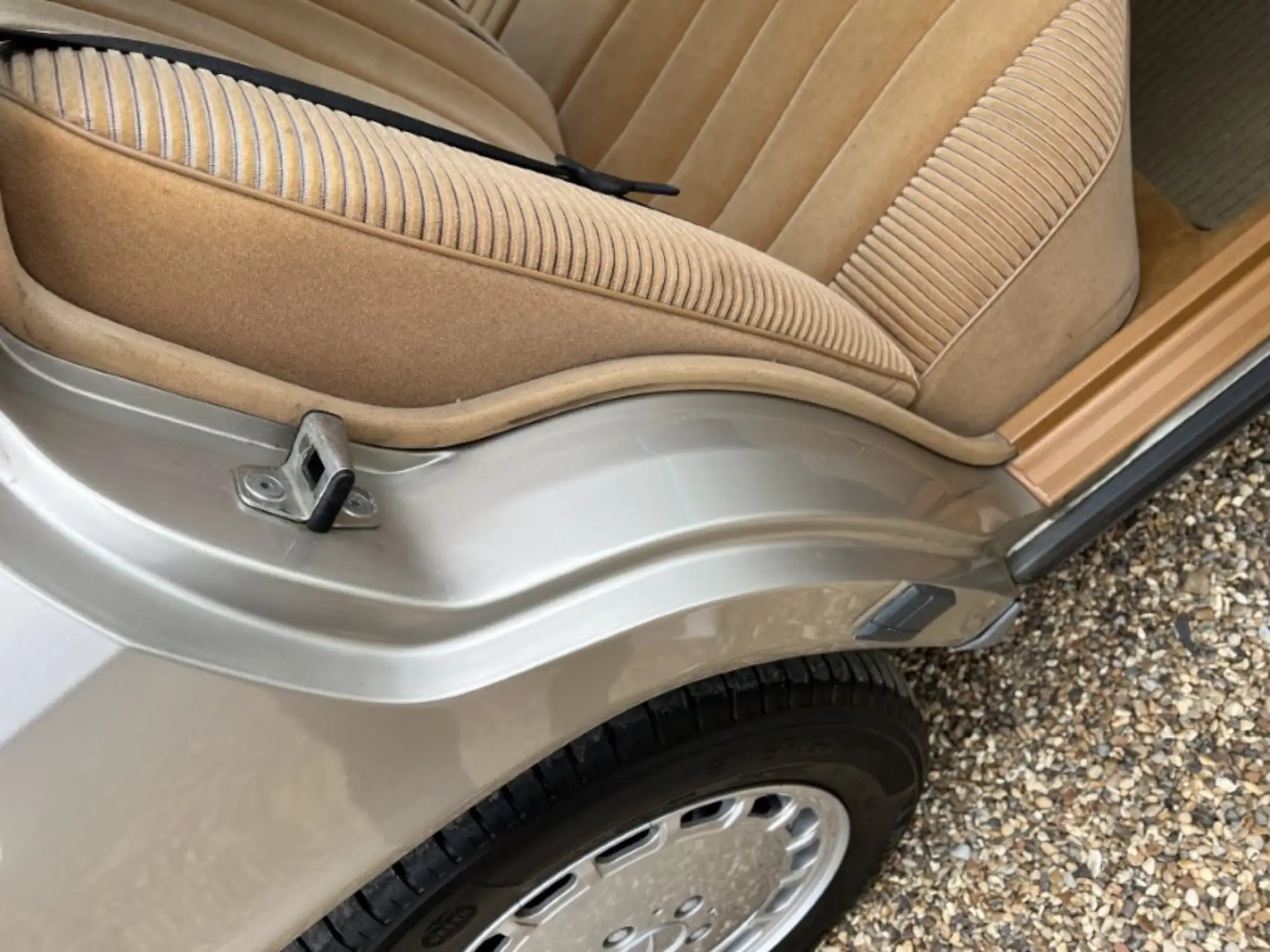 1986 Mercedes-Benz 300E Saloon (W124)-Sold
