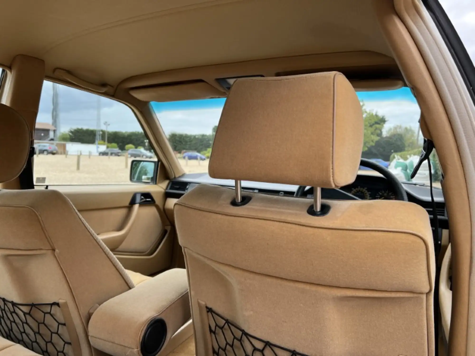 1986 Mercedes-Benz 300E Saloon (W124)-Sold