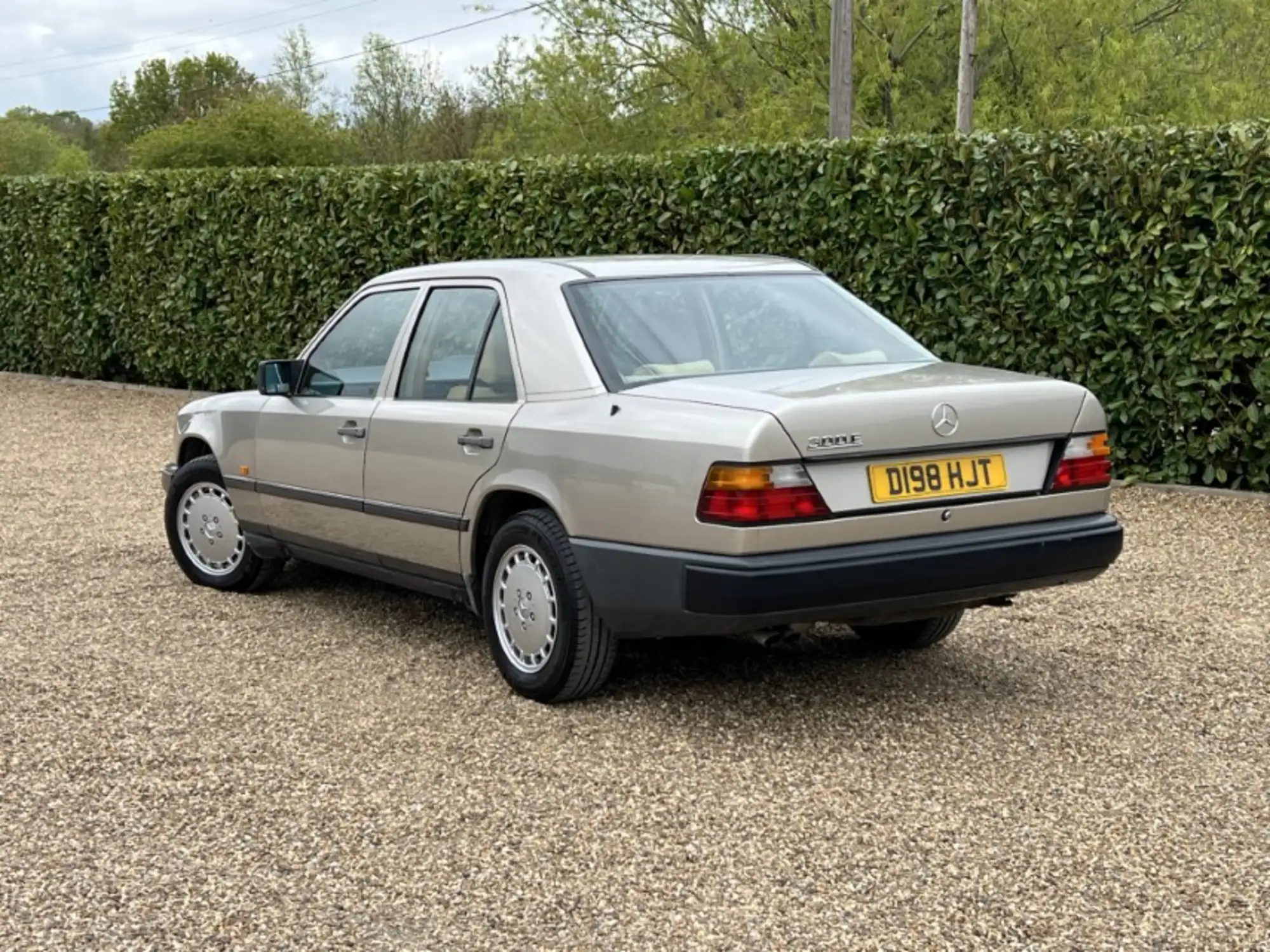 1986 Mercedes-Benz 300E Saloon (W124)-Sold