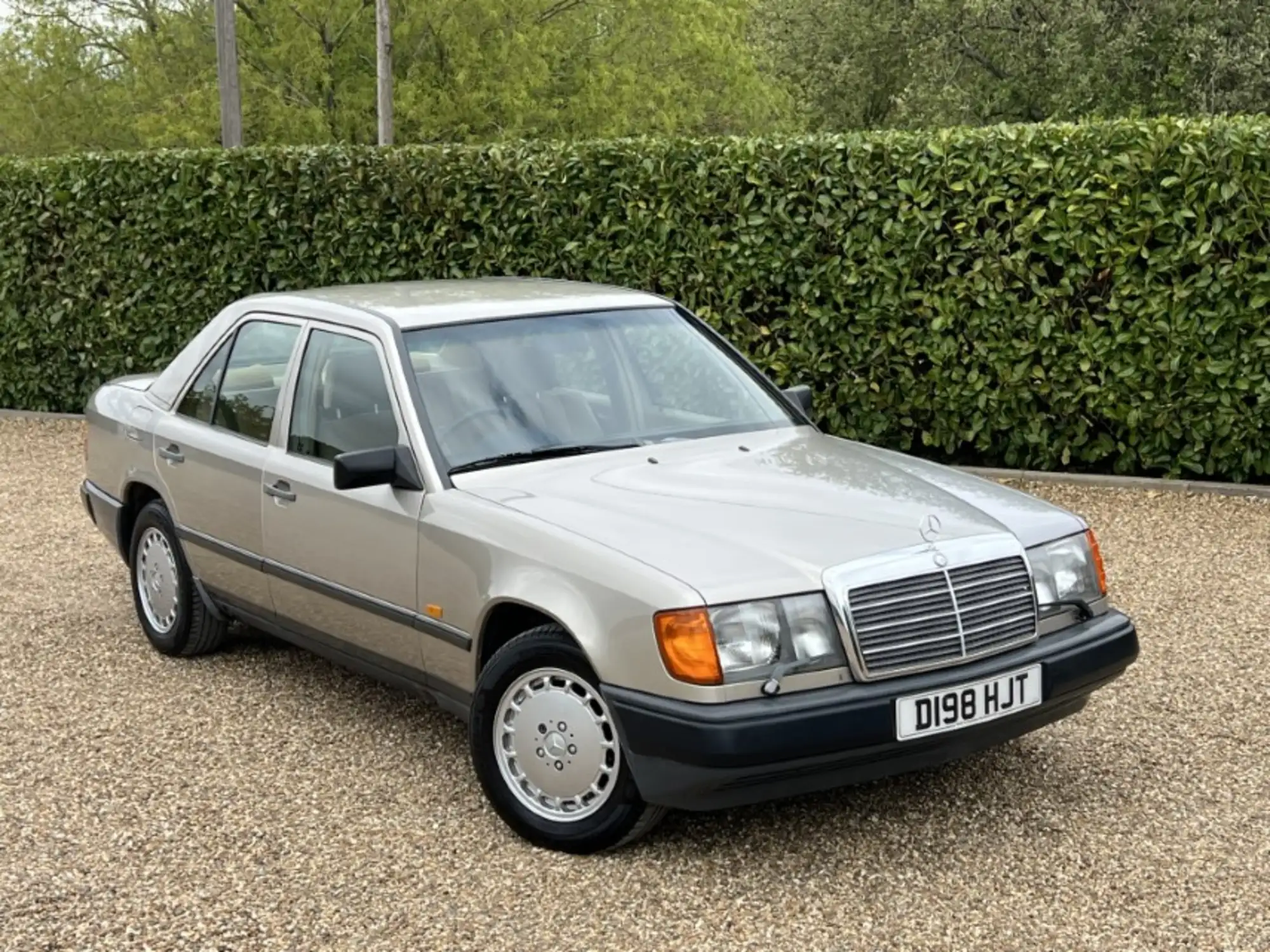 1986 Mercedes-Benz 300E Saloon (W124)-Sold