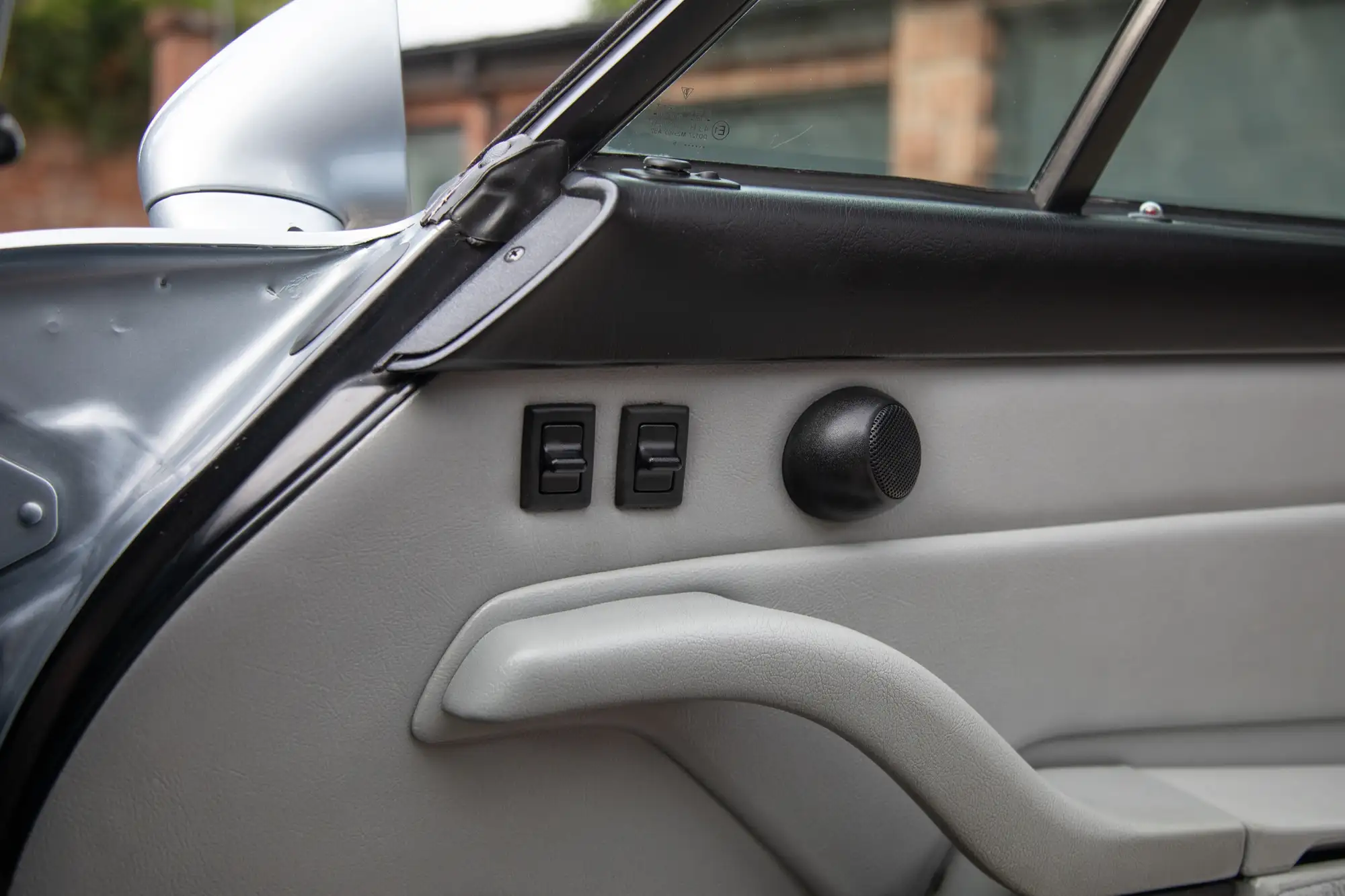 1996 Porsche 993 Carrera 4-Sold
