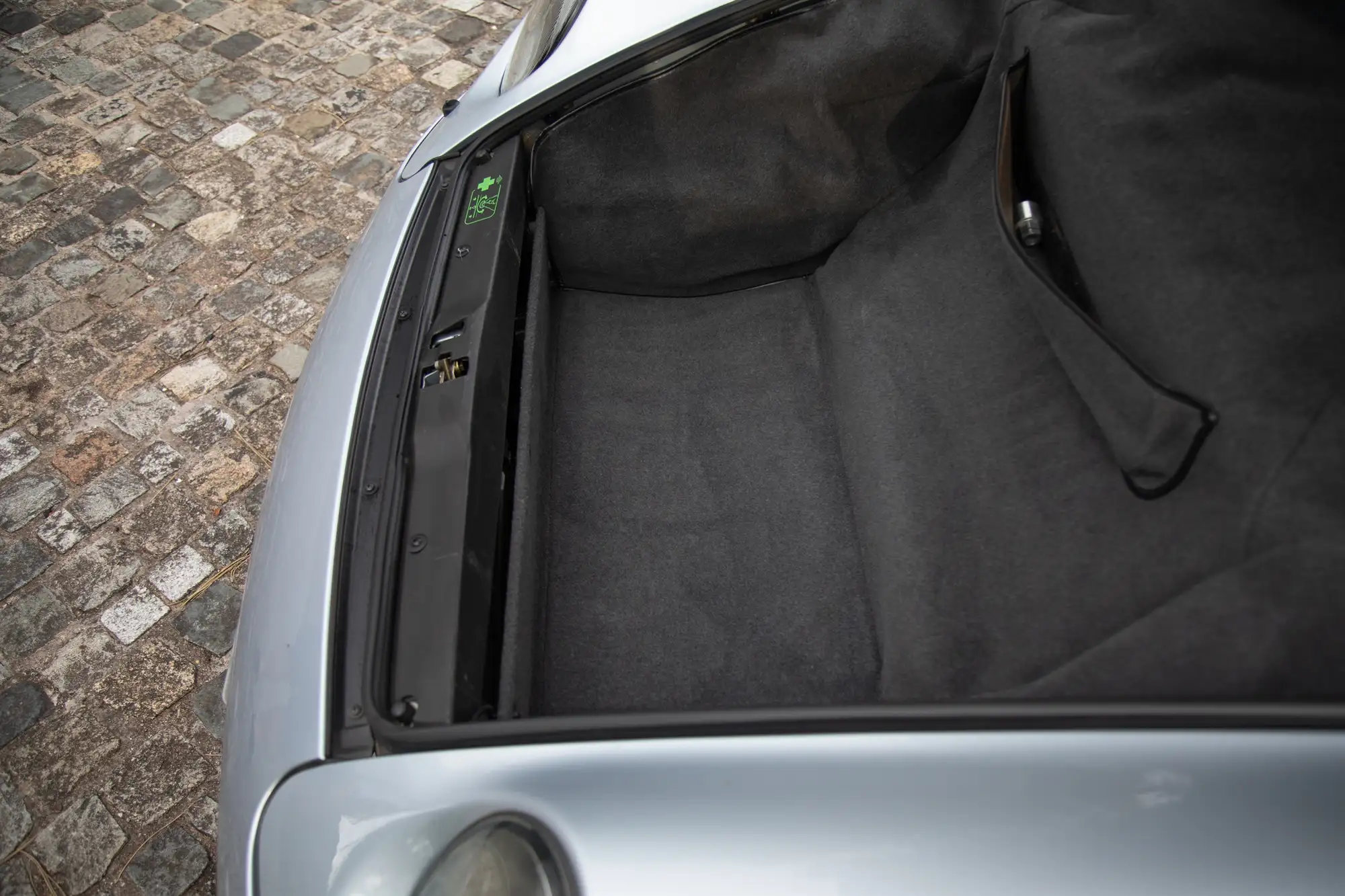 1996 Porsche 993 Carrera 4-Sold