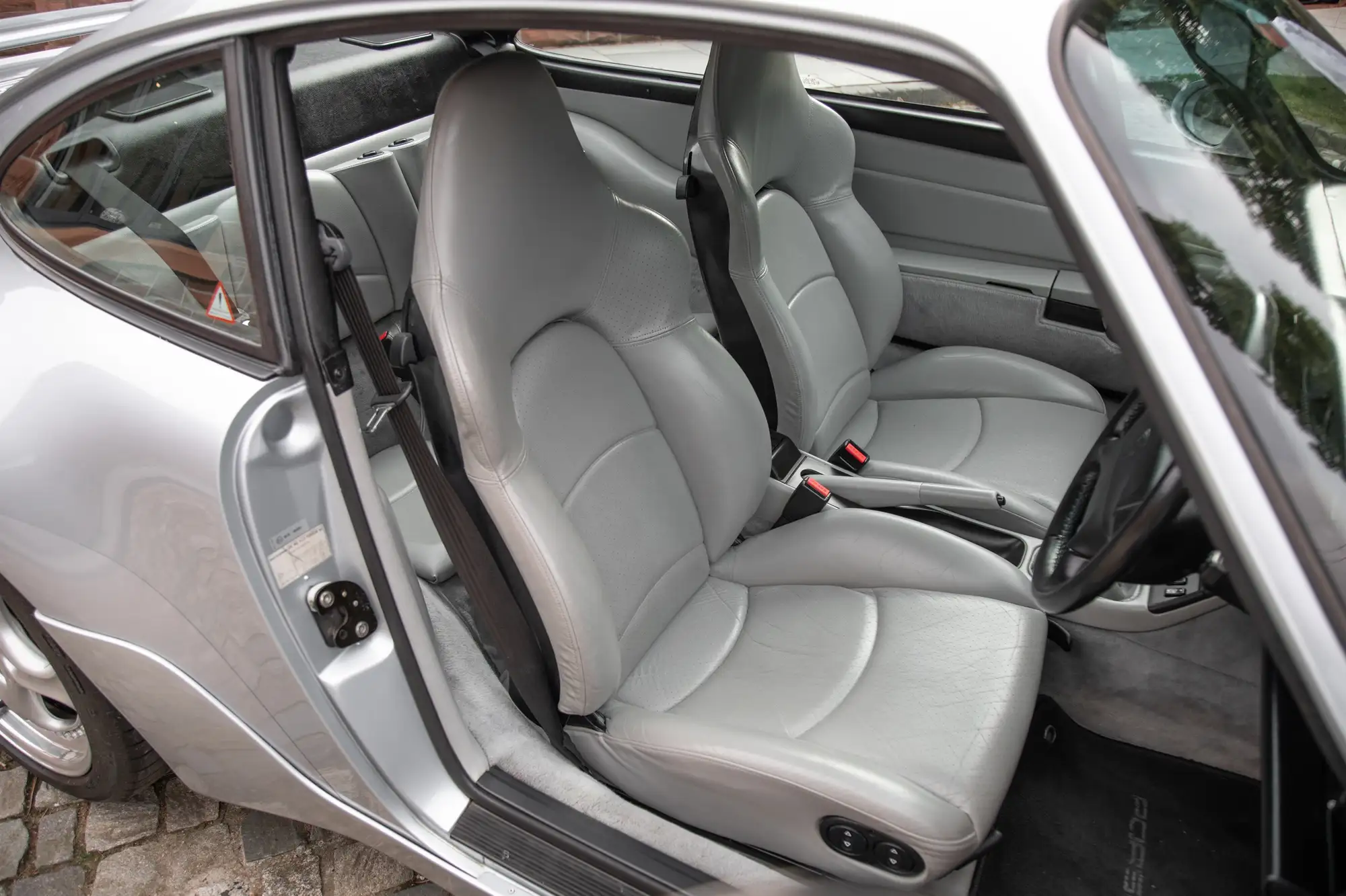 1996 Porsche 993 Carrera 4-Sold