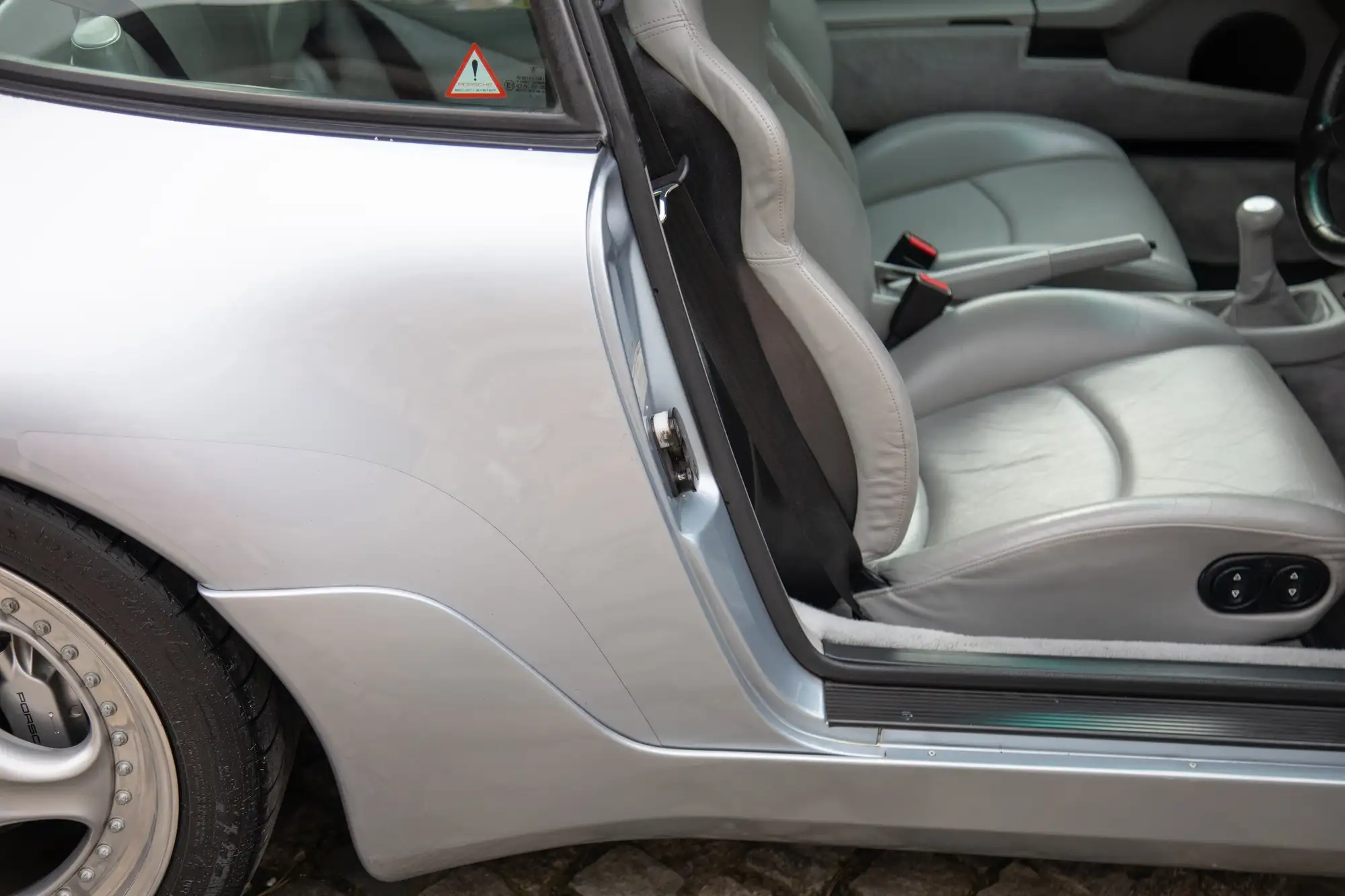 1996 Porsche 993 Carrera 4-Sold