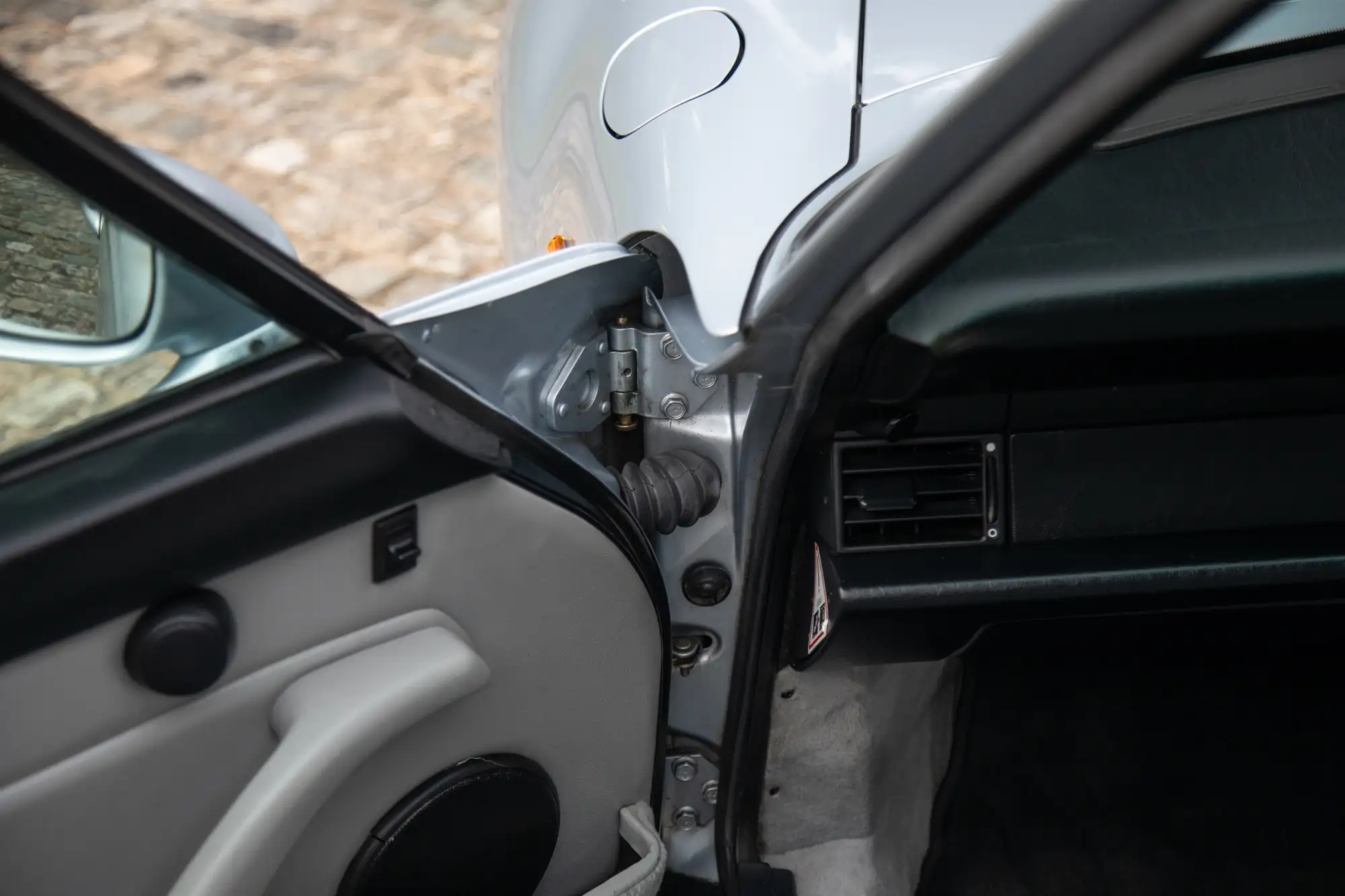 1996 Porsche 993 Carrera 4-Sold