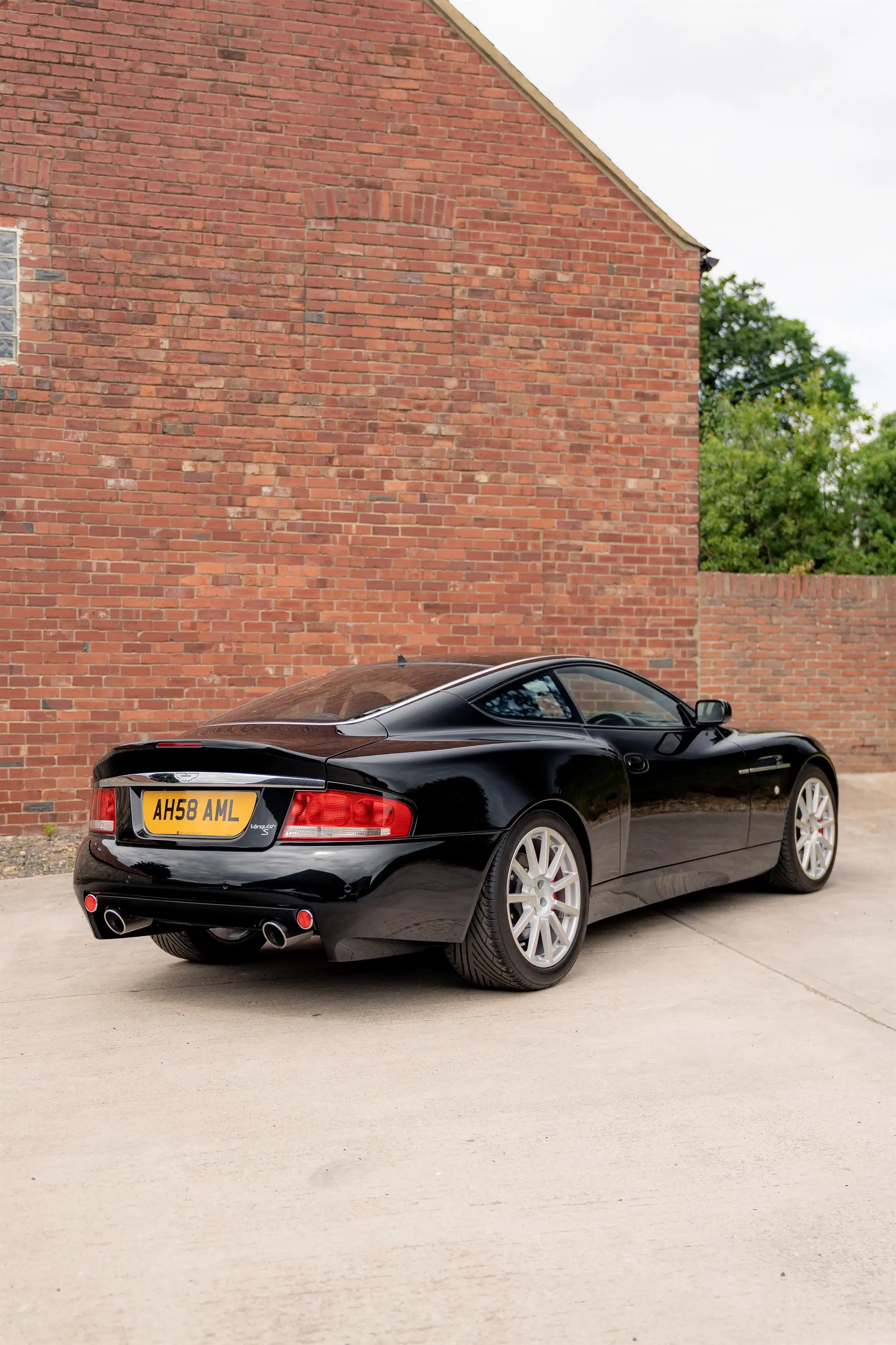 2008 Aston Martin Vanquish S Ultimate-Sold