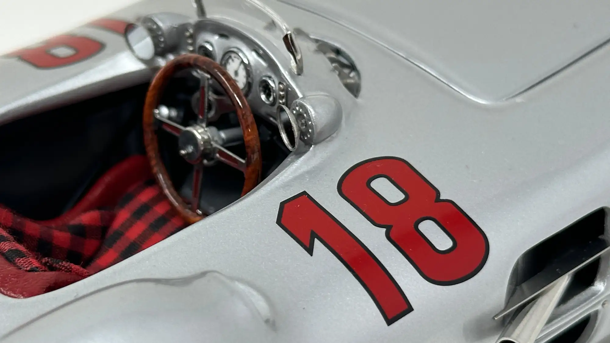 CMC Quality Model of Fangio's Grand Prix-Winning Mercedes-Be-Sold