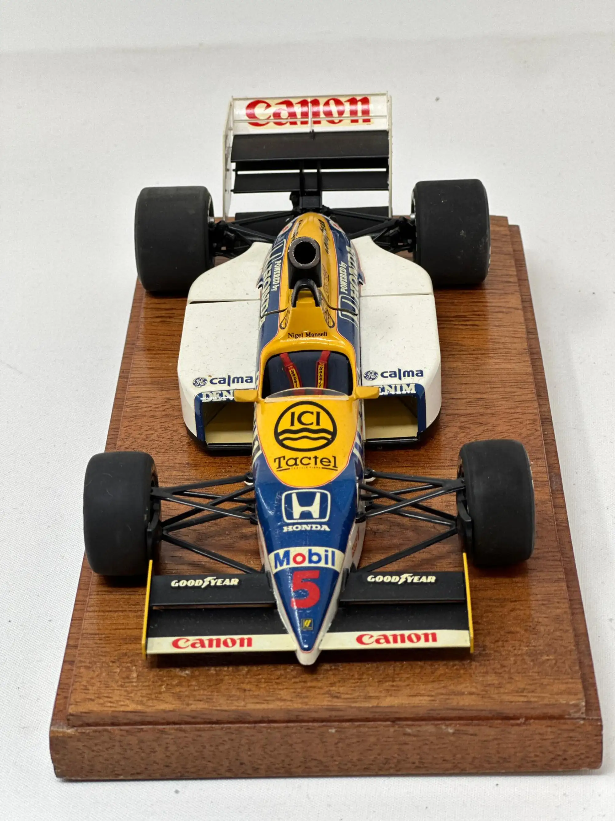 Hand-Made Model of Nigel Mansell's 1986 British GP-Winning W-For Sale