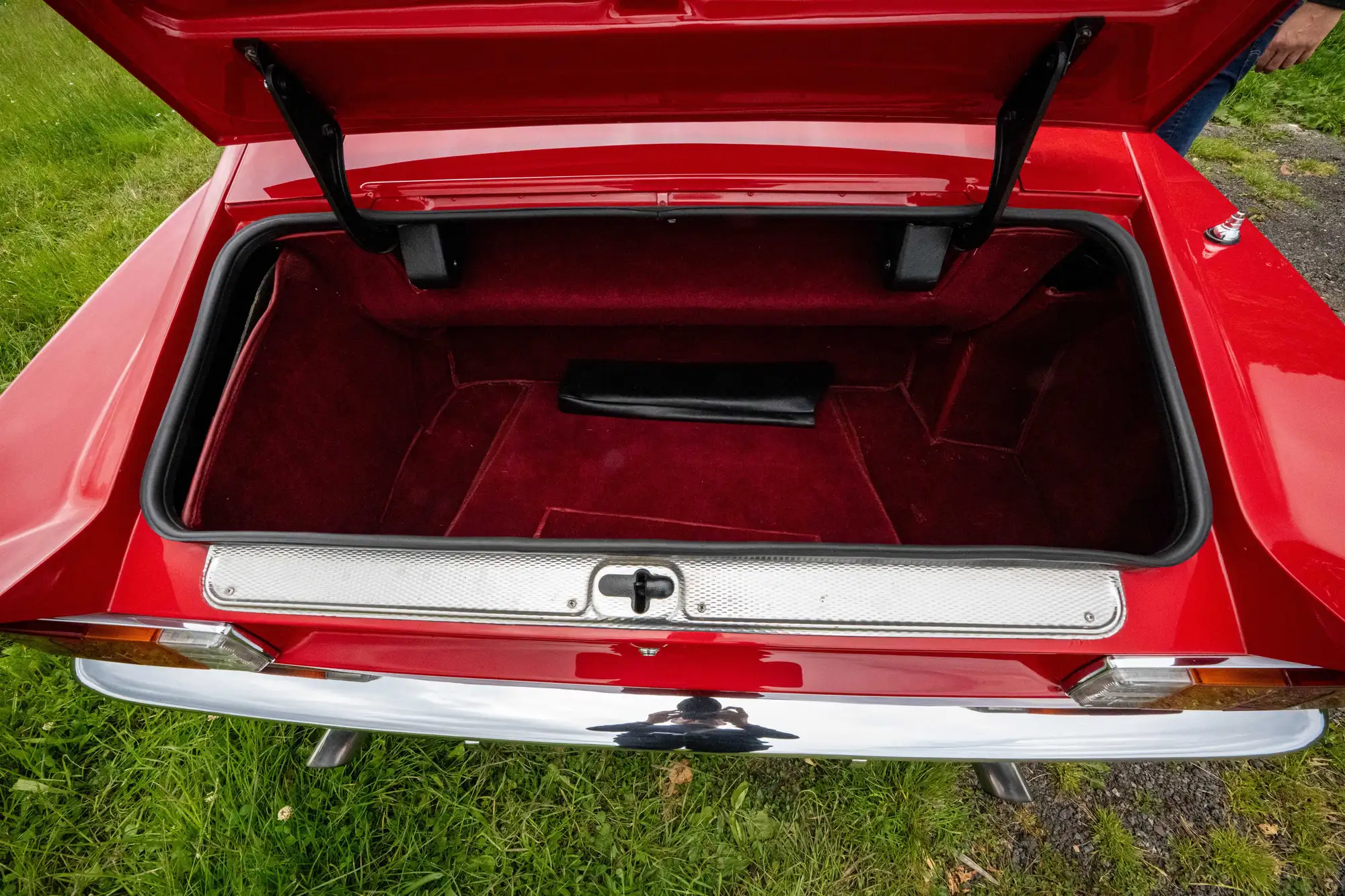 1988 Aston Martin V8 Vantage X-Pack Manual (V580)-For Sale