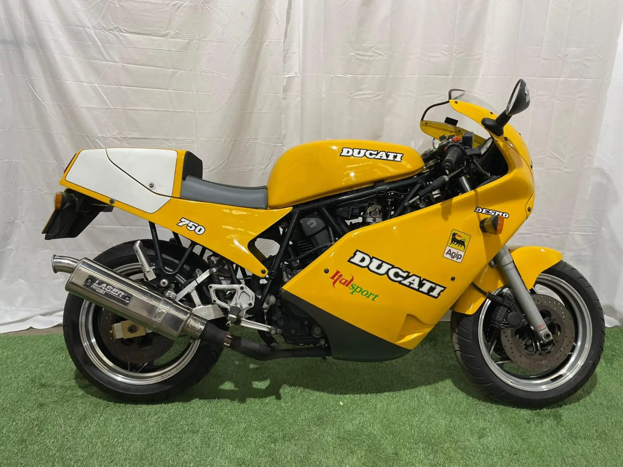 Iconic Auctioneers | 1990 Ducati 750SS Sport 748cc-Sold