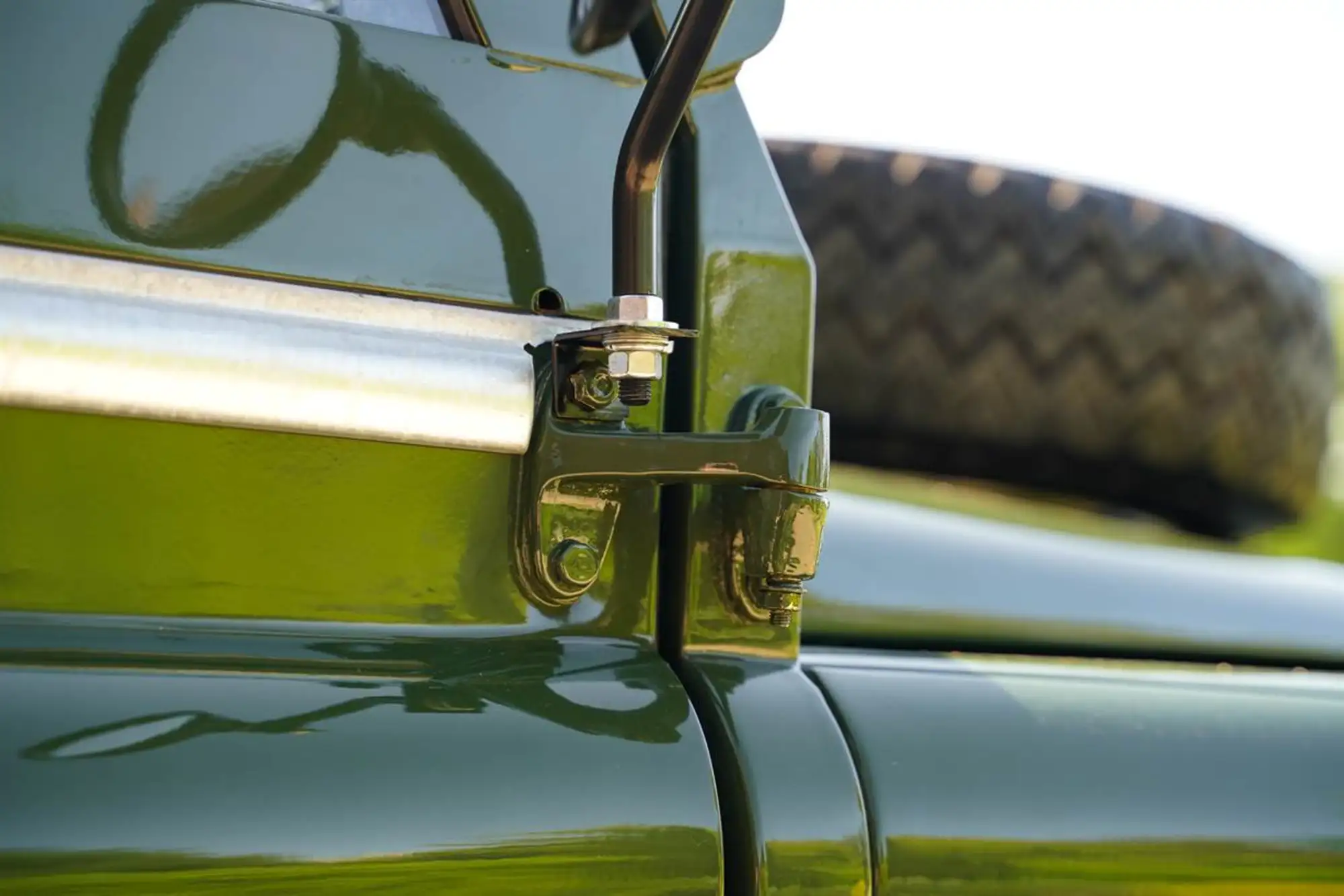 1960 Land Rover Series II 88''-Sold