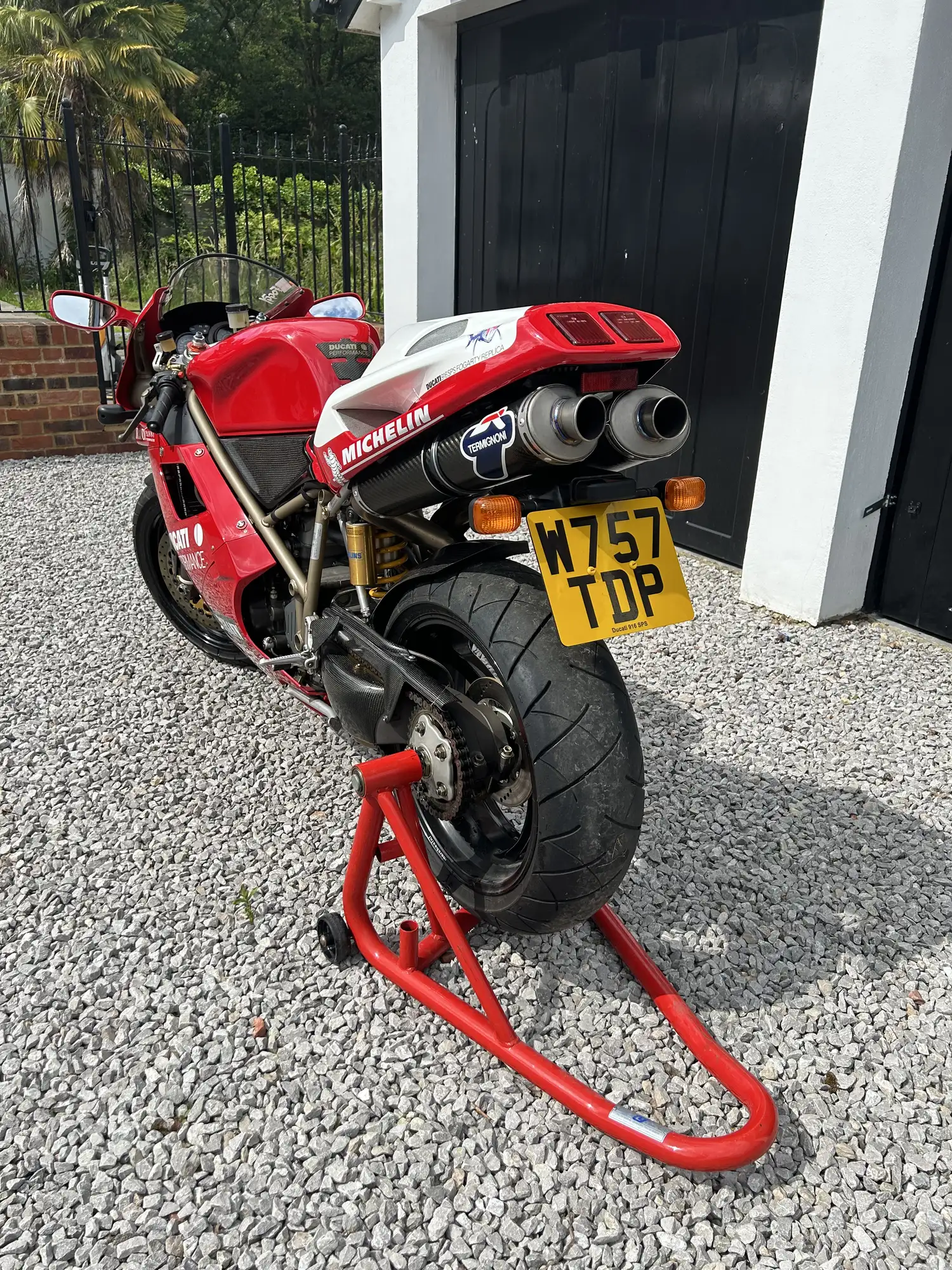2000 Ducati 916 Carl Fogarty Replica 996cc-Sold