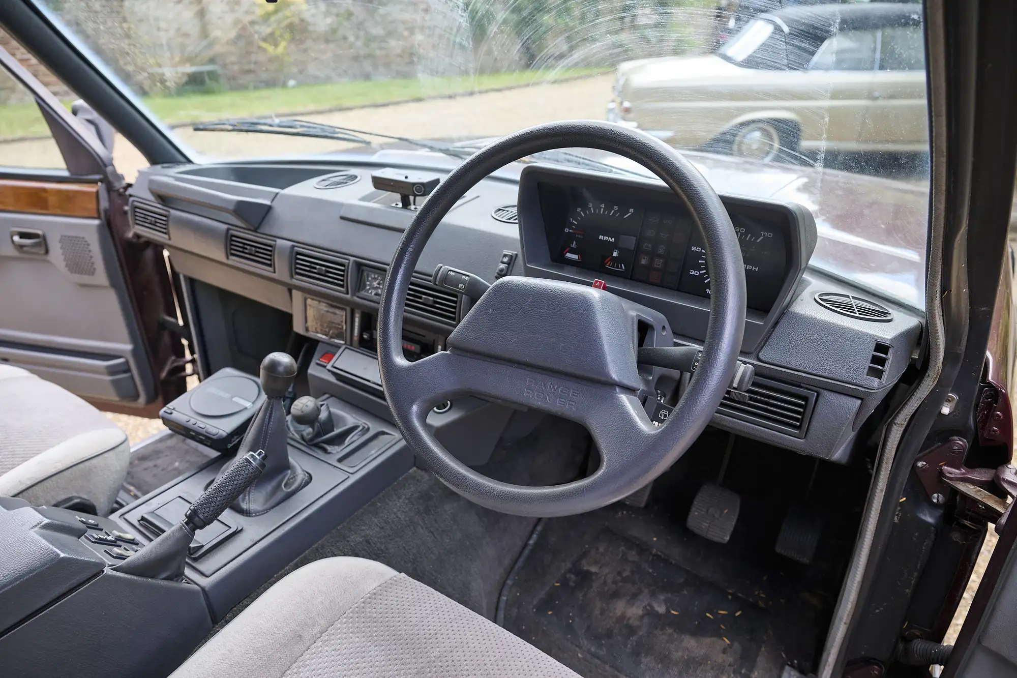 1987 Range Rover Vogue V8 3.5 EFi Manual-Sold