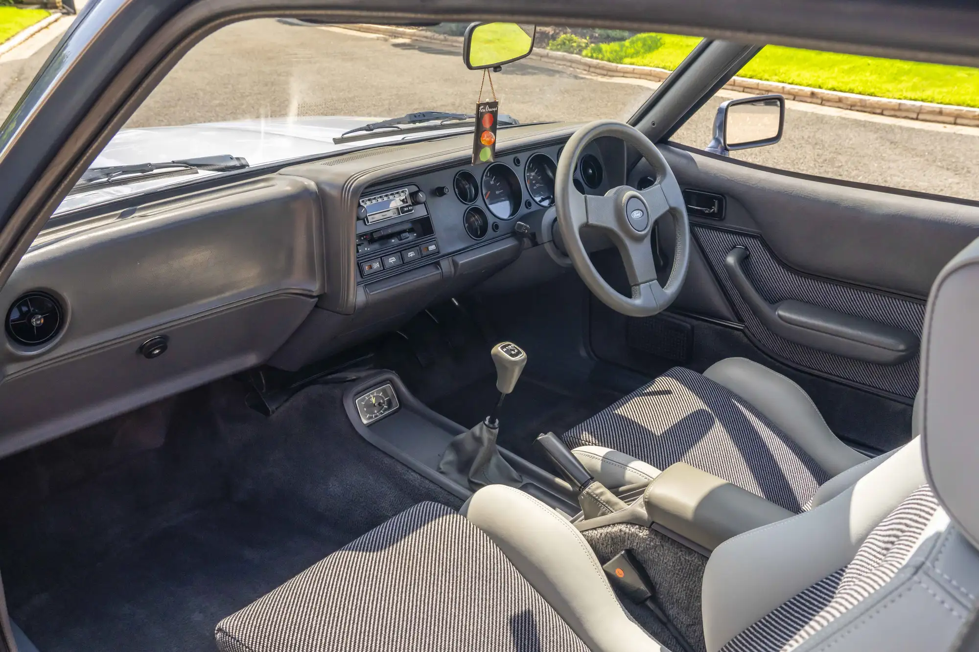 1987 Ford Capri 2.8 Injection-Sold