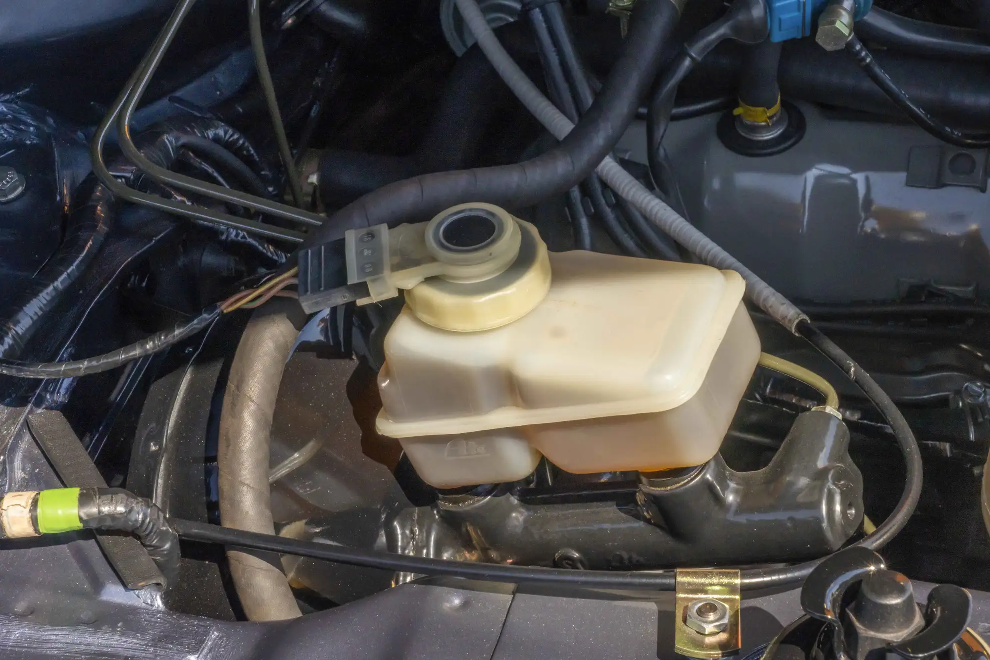 1987 Ford Capri 2.8 Injection-Sold