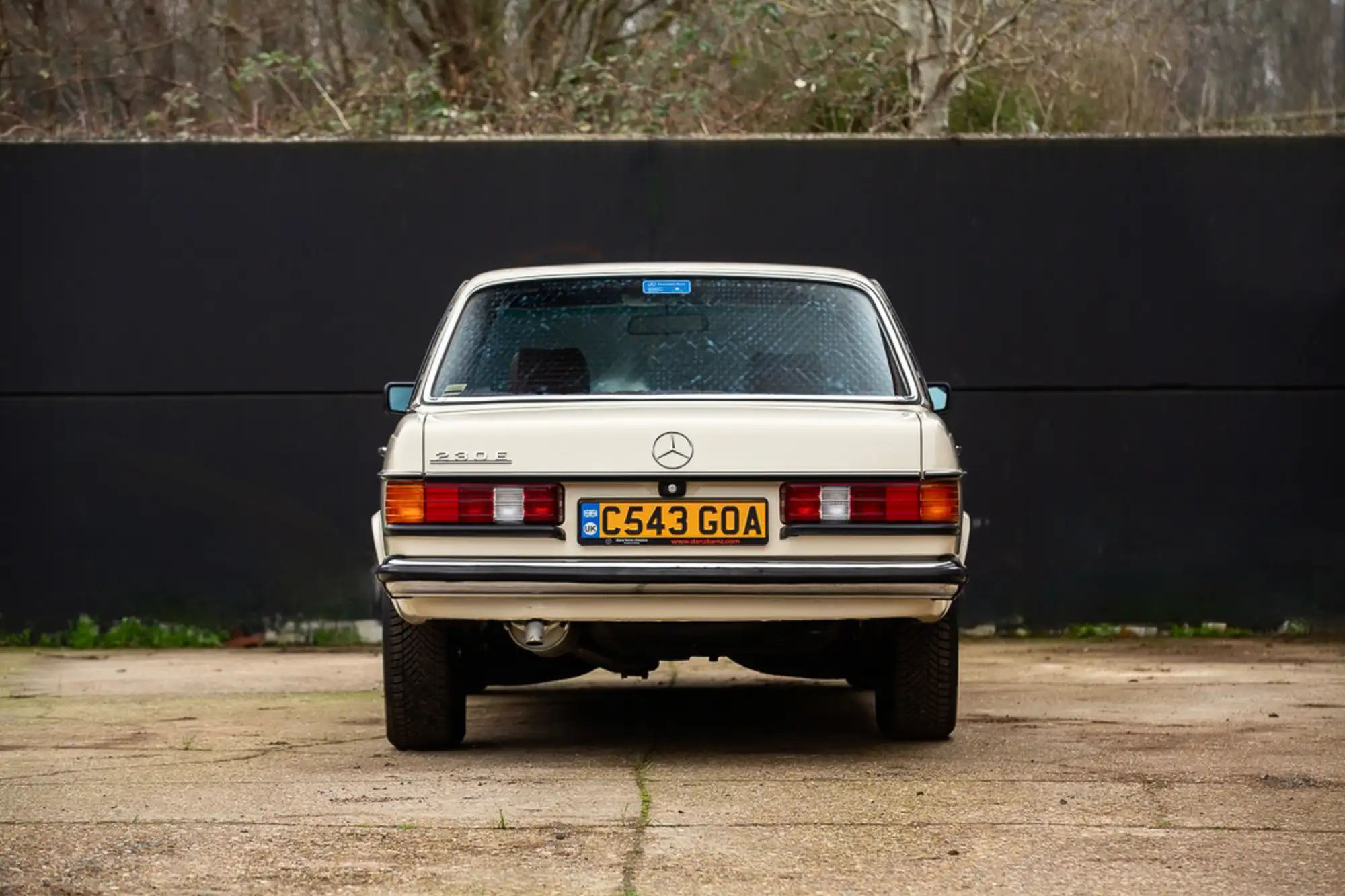 1985 Mercedes-Benz 230E (W123) Saloon-Sold