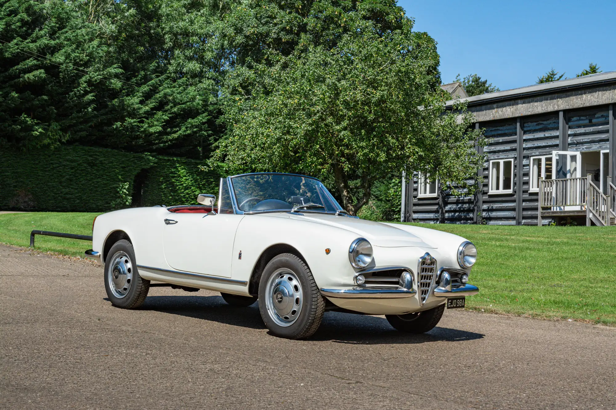 1963 Alfa Romeo Giulia Spider 1600-Sold
