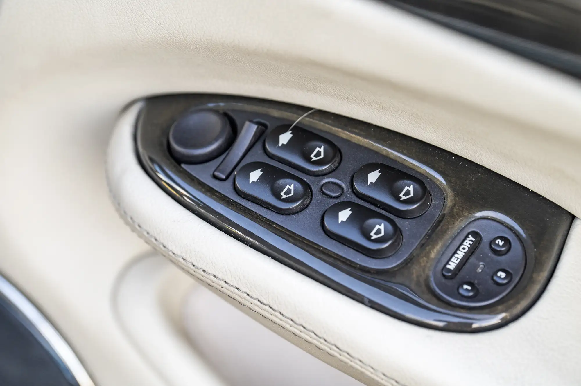 1998 Jaguar XJ-R Saloon-Sold