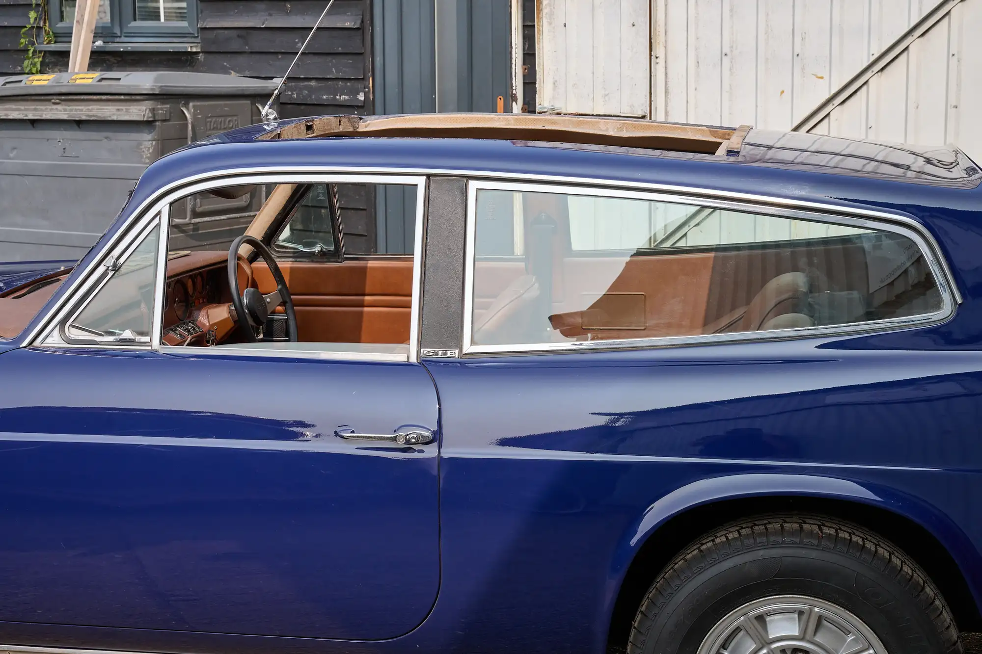 1974 Reliant Scimitar SE5A GTE-Sold