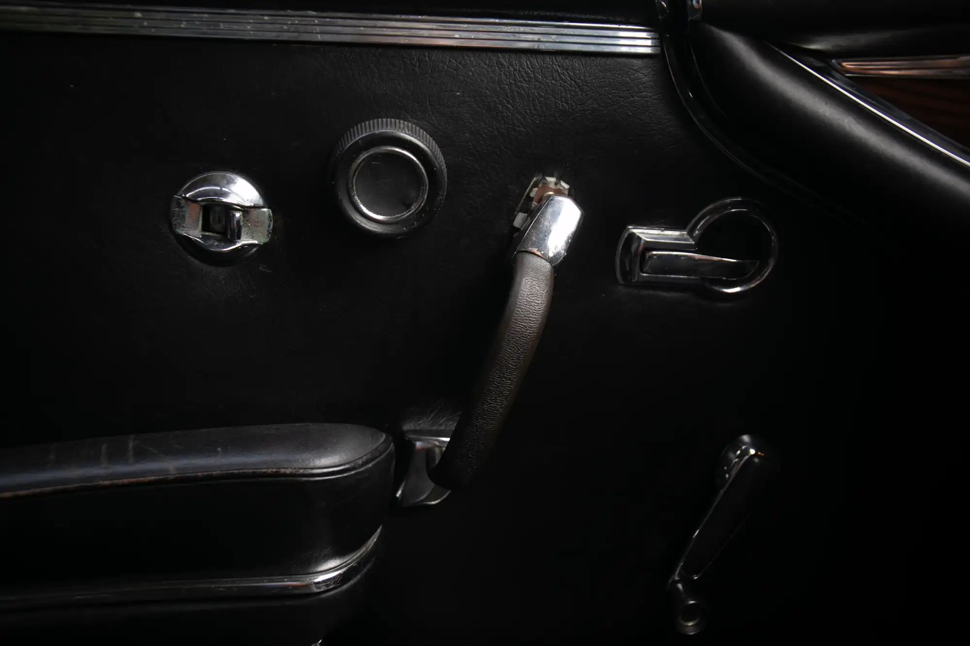 1966 Mercedes-Benz 250SE Cabriolet-Sold