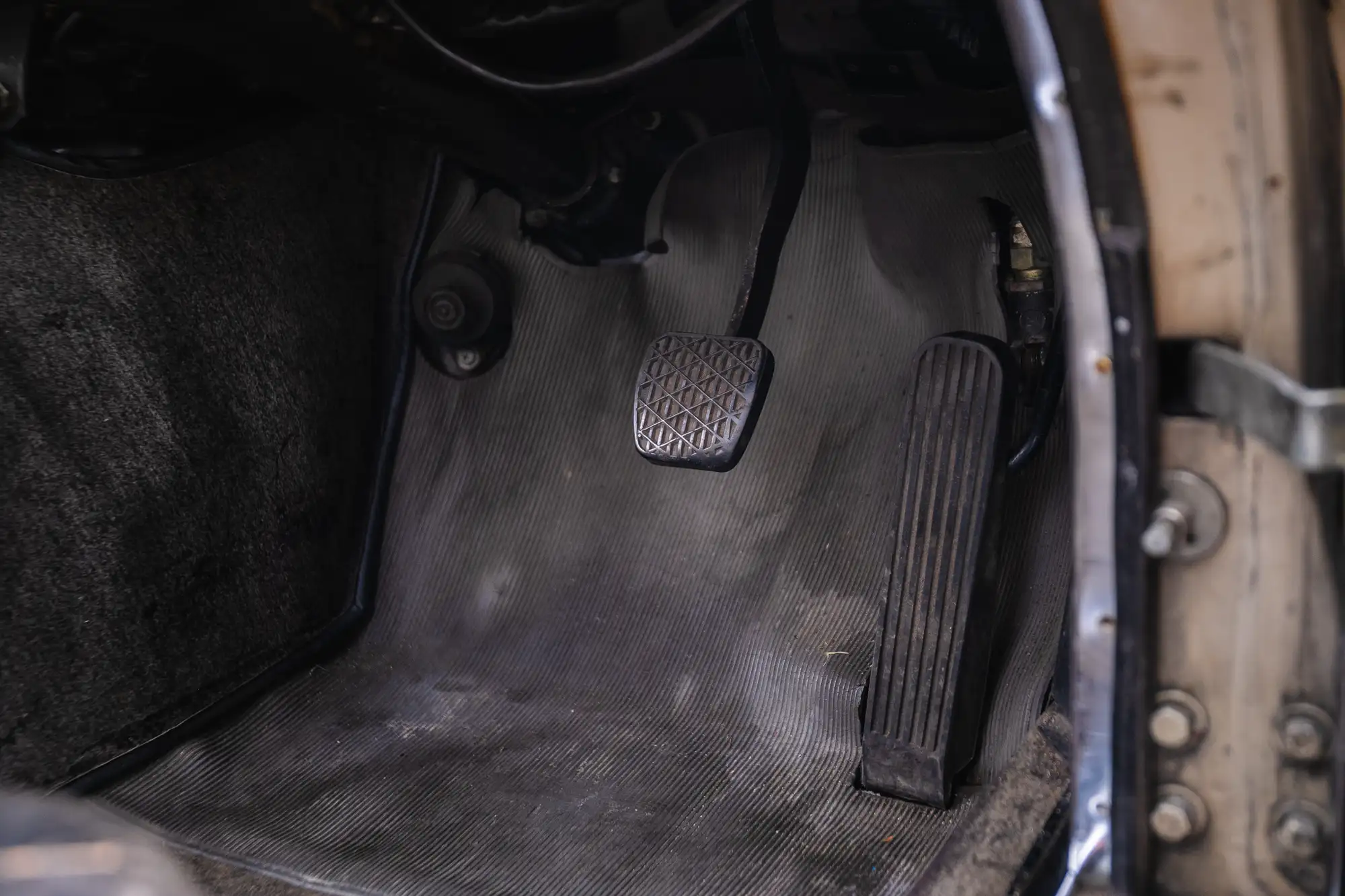 1966 Mercedes-Benz 250SE Cabriolet-Sold