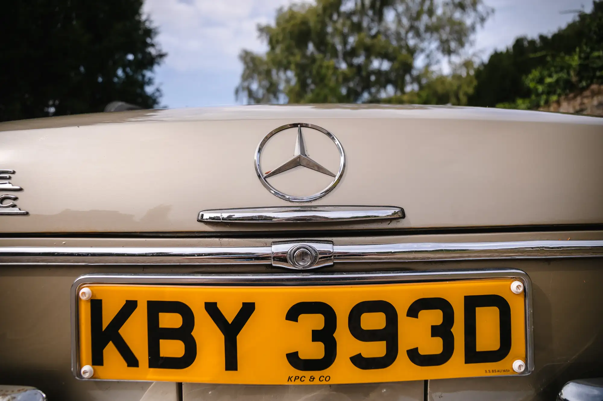 1966 Mercedes-Benz 250SE Cabriolet-Sold