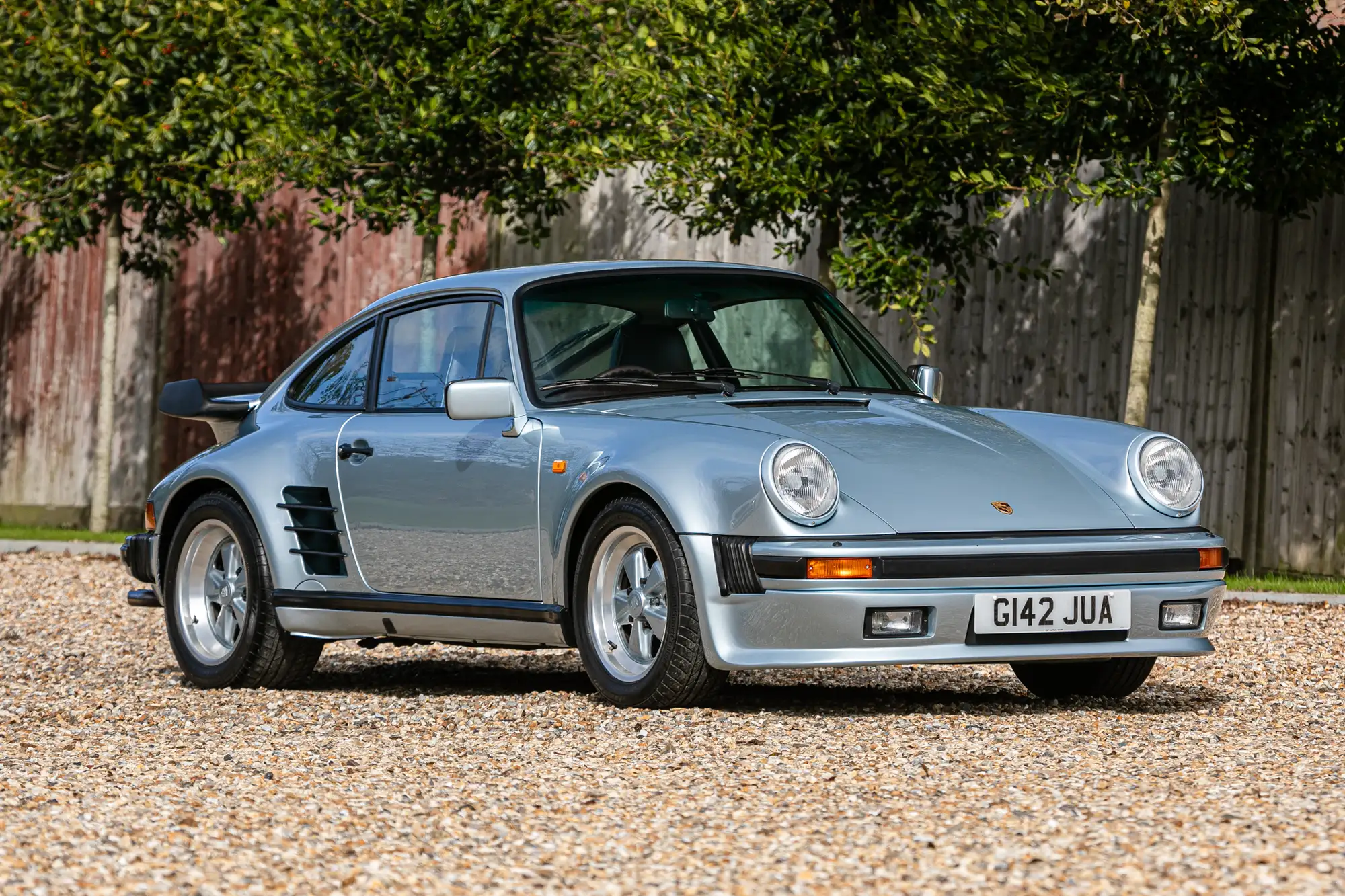 Johnleeknb出品 Iconic Auctioneers | 1989 Porsche 911 (930) LE -Sold