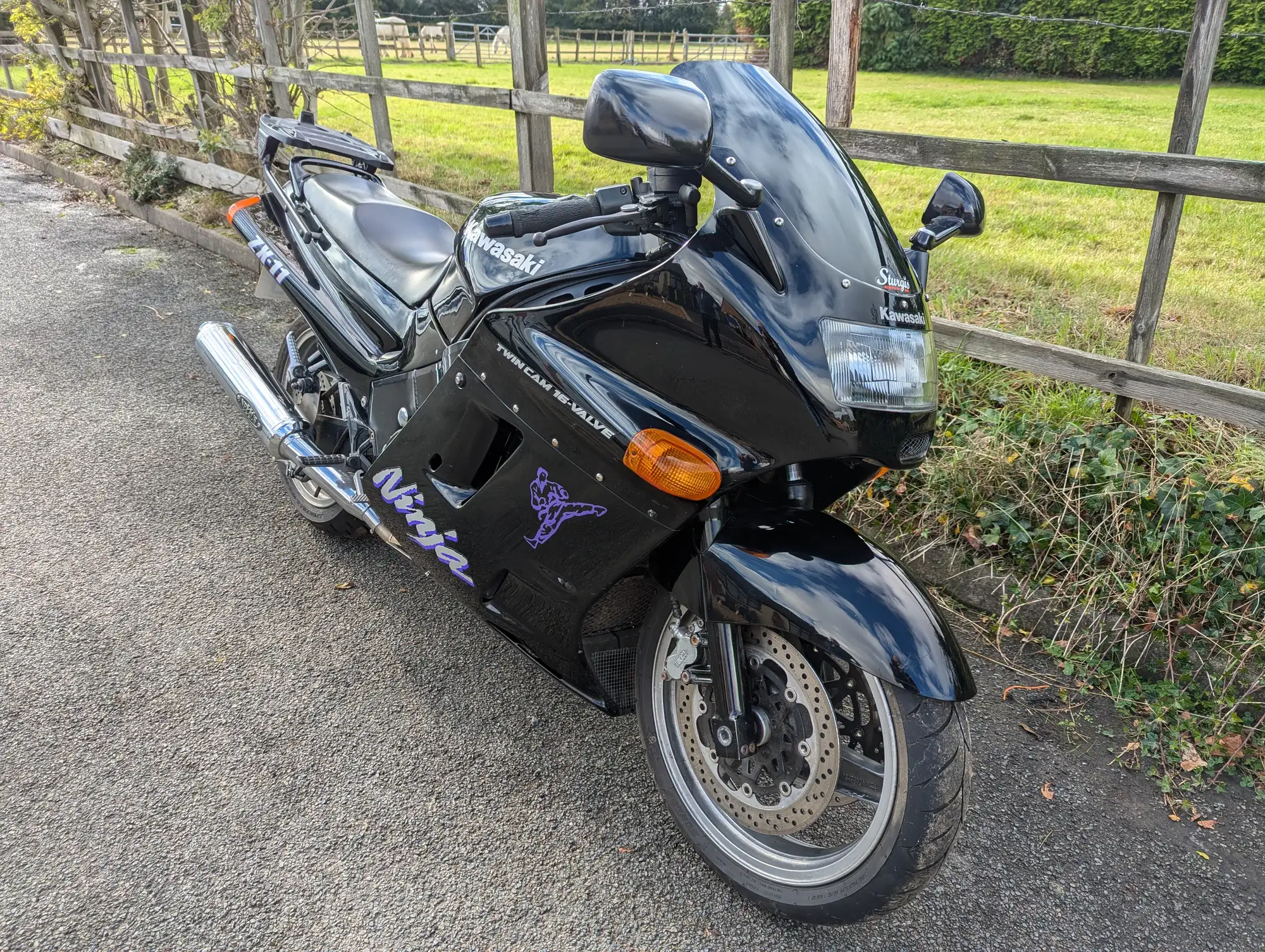1992 Kawasaki ZX-11 (ZZR-1100) 1052cc-Sold