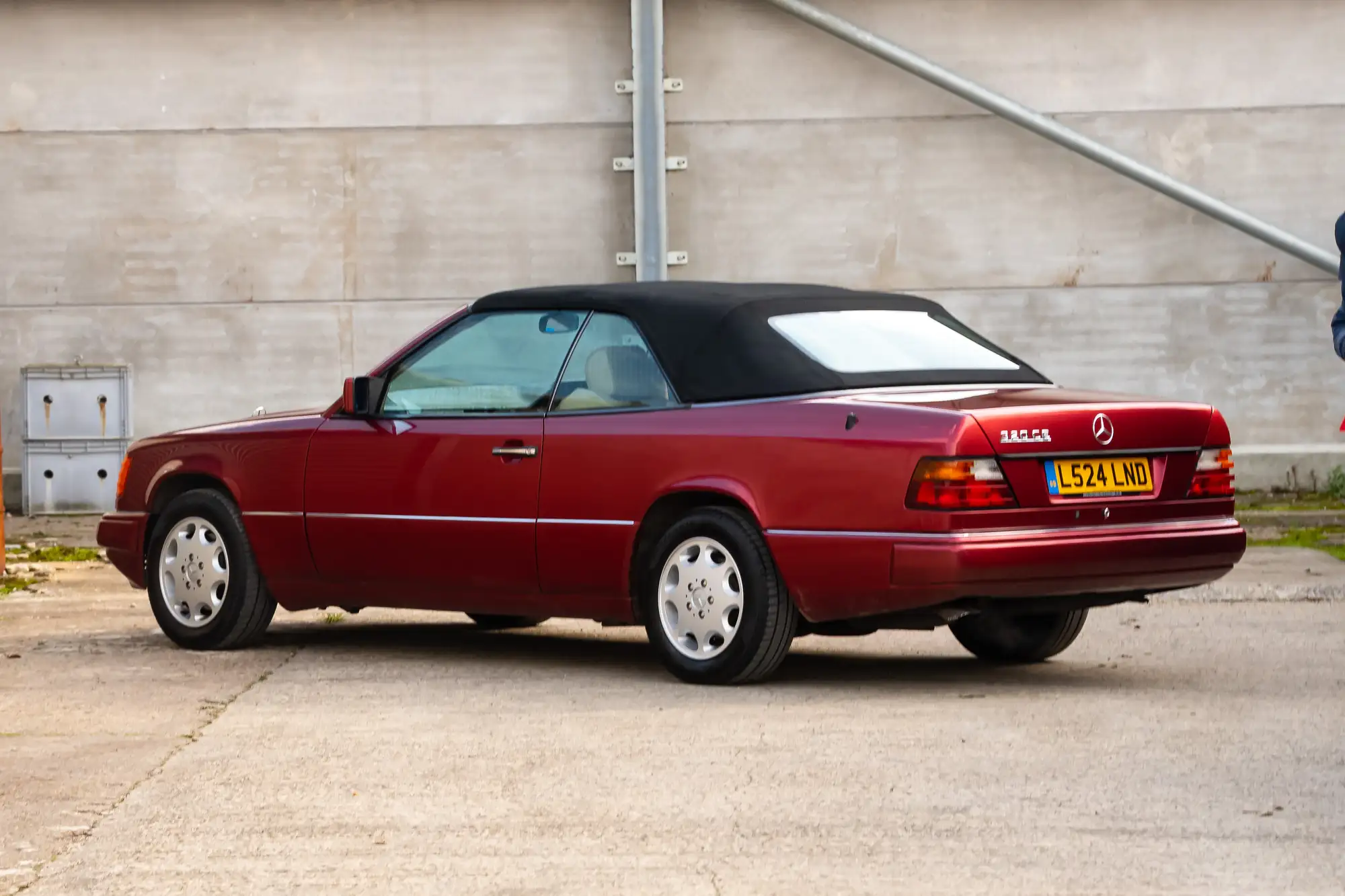 1993 Mercedes-Benz E320 Cabriolet (W124)-Sold