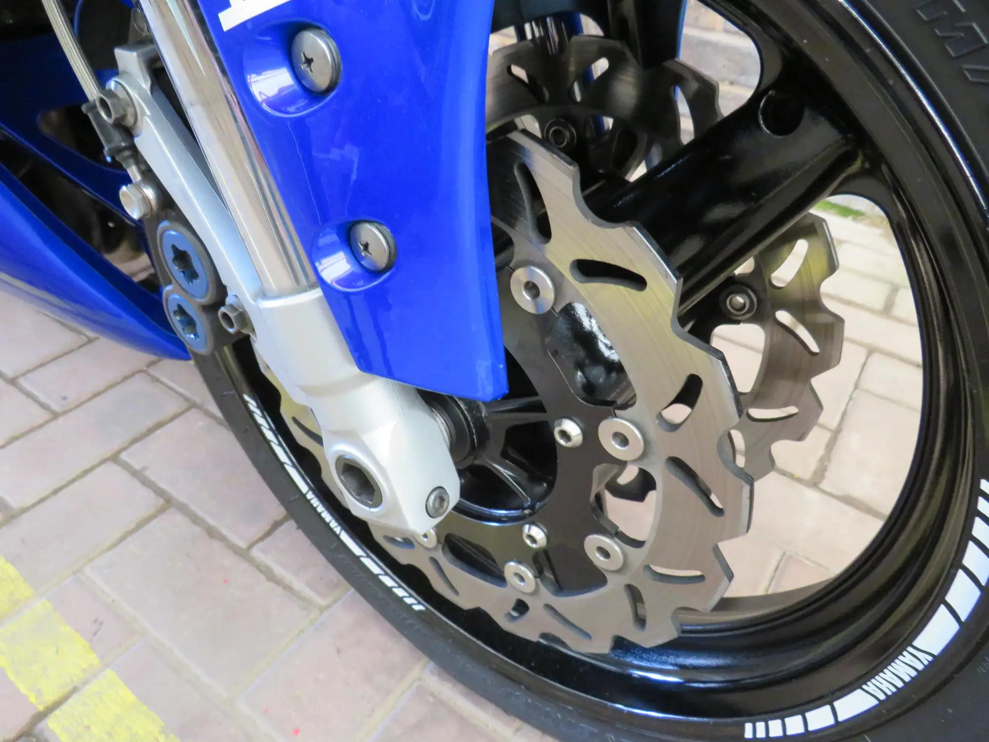 2001 Yamaha YZF-R1 998cc-Sold