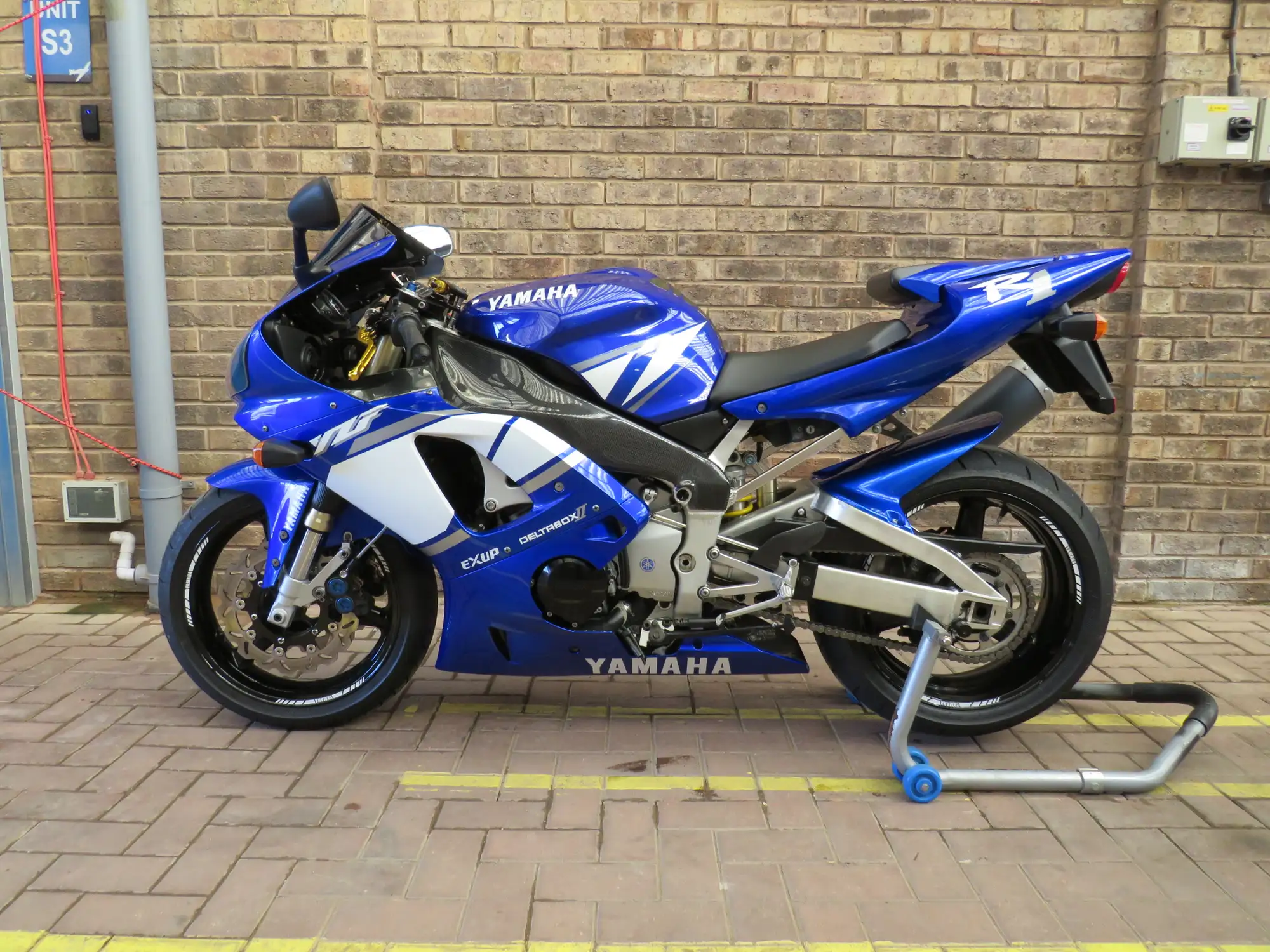 2001 Yamaha YZF-R1 998cc-Sold