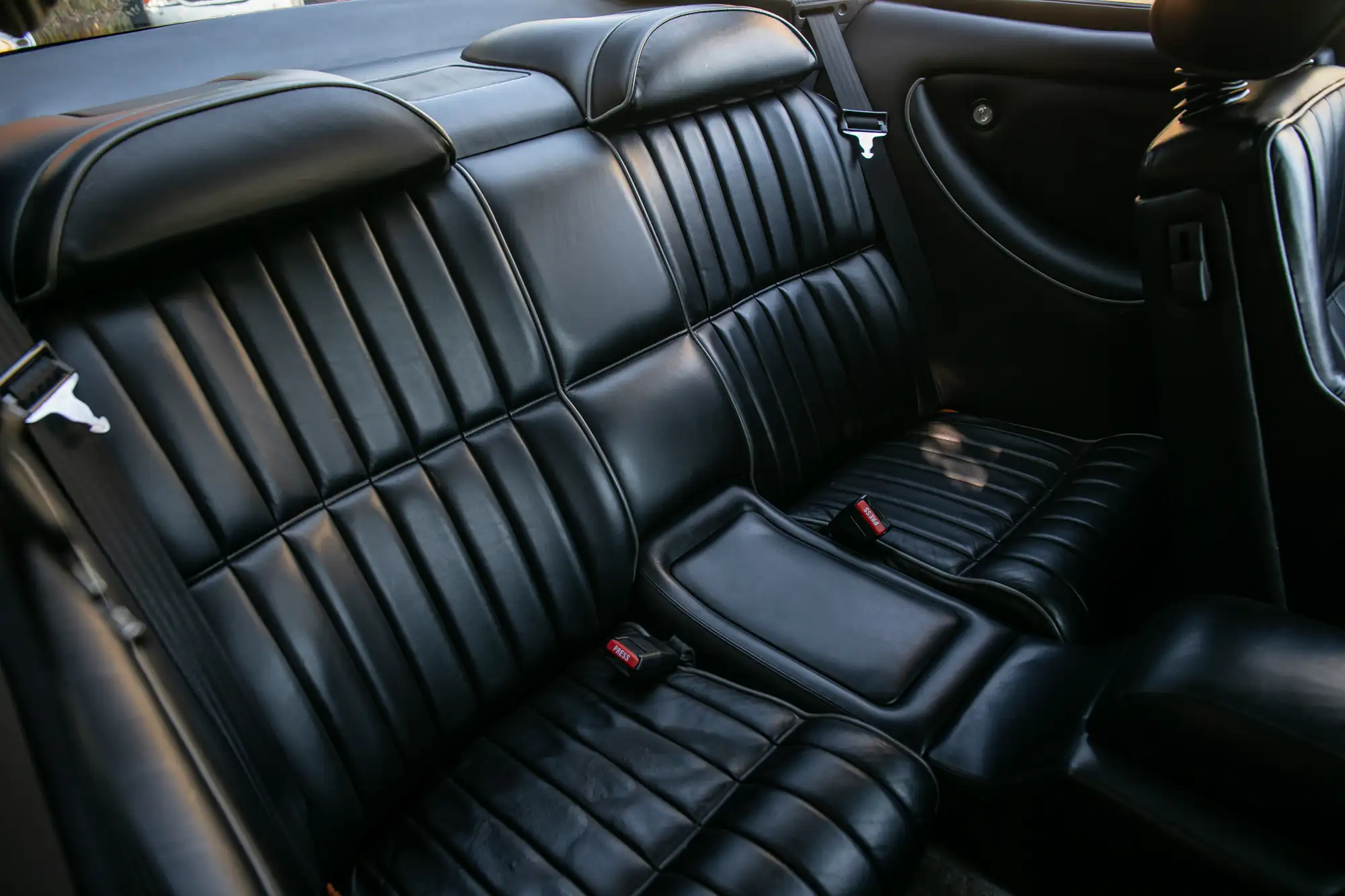 1990 Aston Martin Virage Coupé - 16,600 miles, Manual-Sold