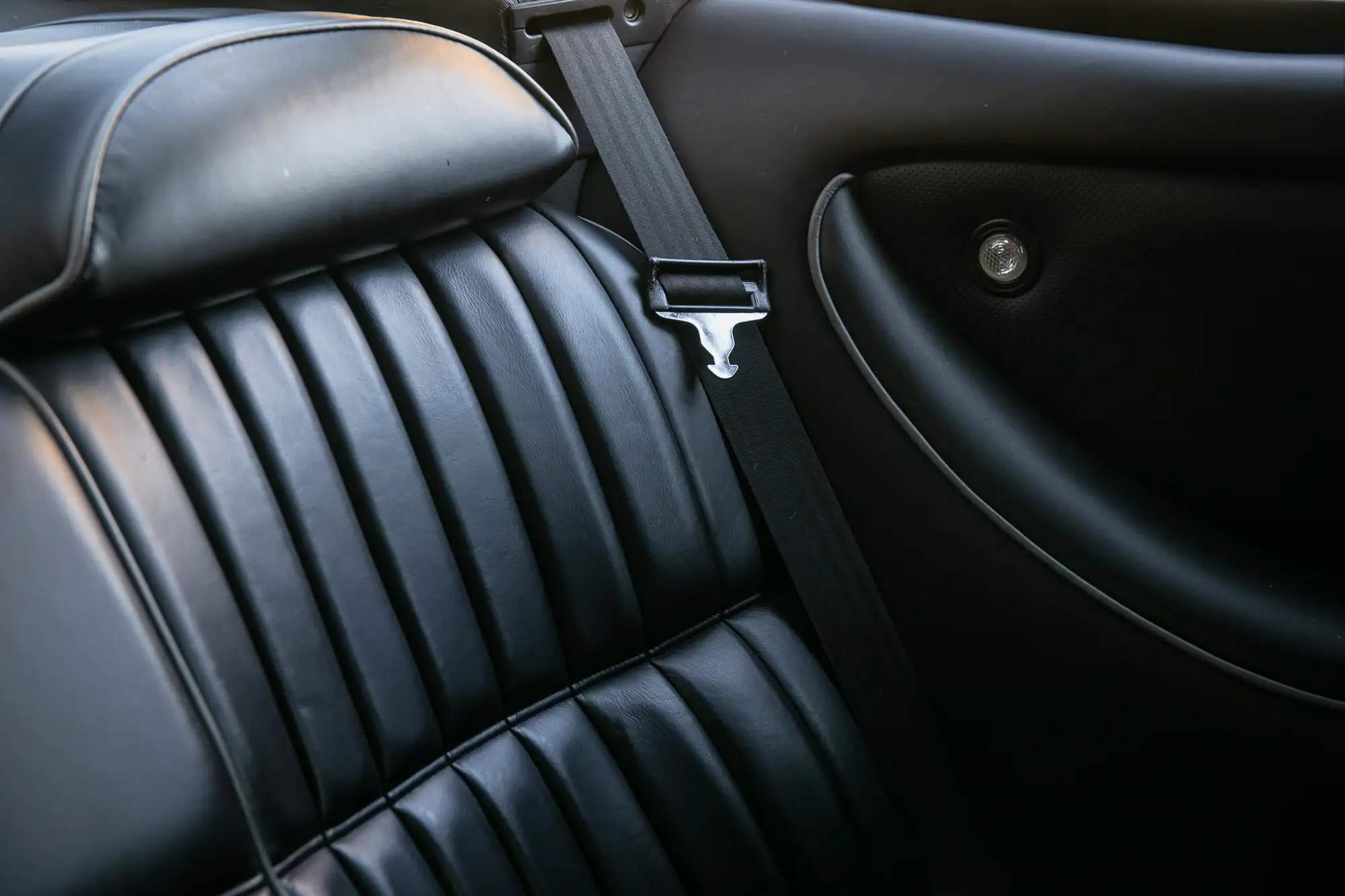 1990 Aston Martin Virage Coupé - 16,600 miles, Manual-Sold