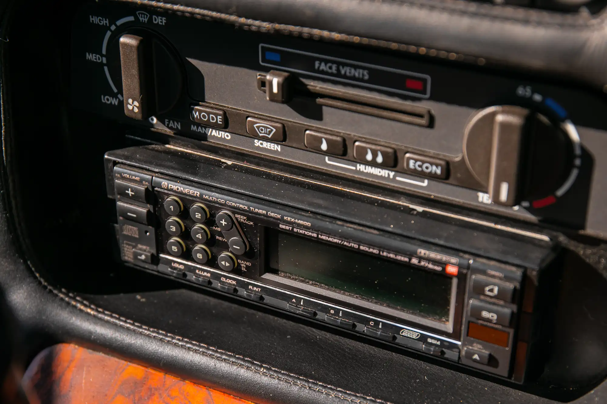 1990 Aston Martin Virage Coupé - 16,600 miles, Manual-Sold