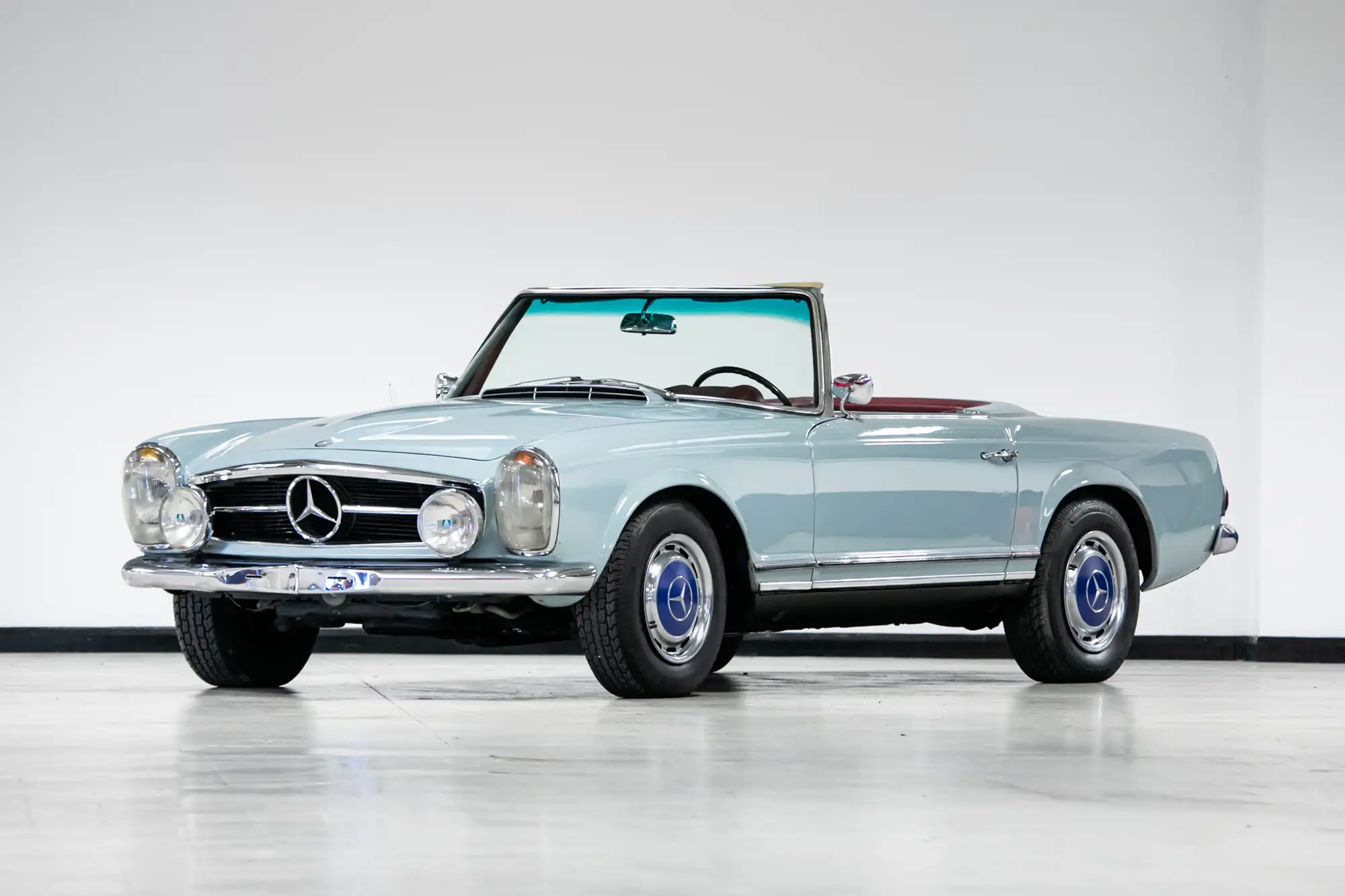 1966 Mercedes-Benz 230SL Pagoda-Sold